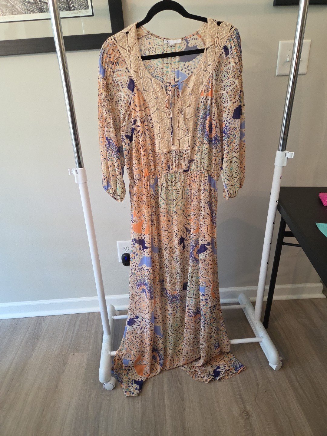DR2 Women’s Large NWOT Boho Maxi Dress V-Neck 3/4 Sleeve Mixed Print Flowy