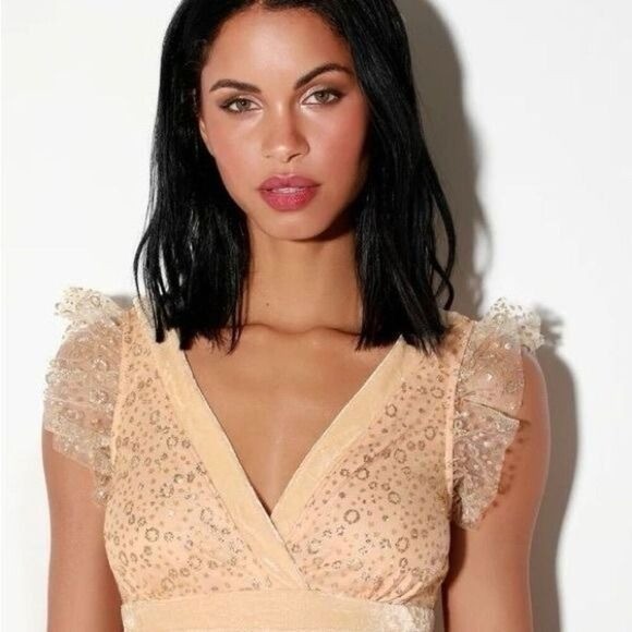 Lulus Stunning Love Nude and Gold Glitter Tiered Midi Party Cocktail Dress Small