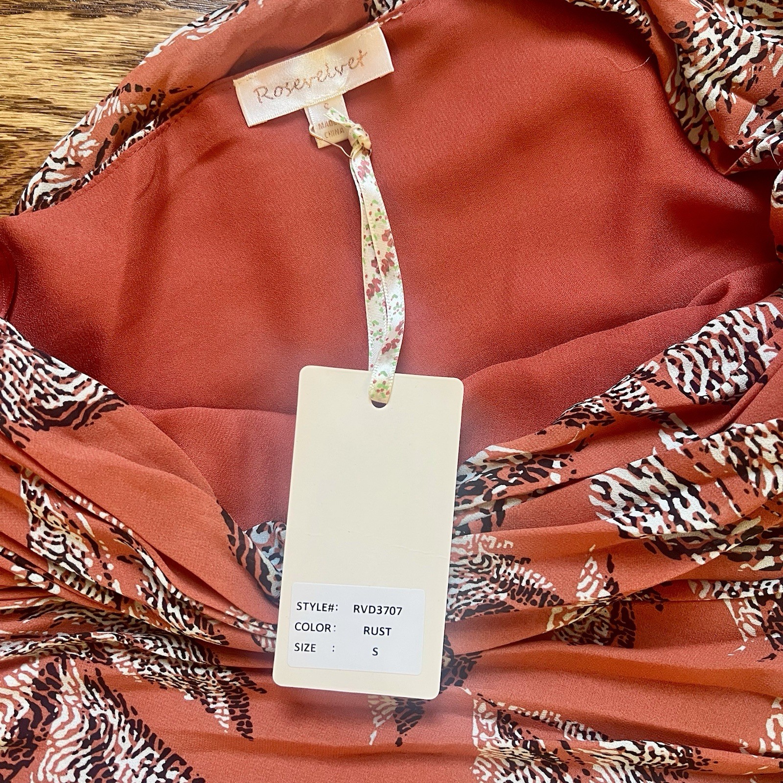 NWT Rosevelvet One-shoulder Ruched Abstract Leaf Print Side Zip Maxi Dress Sz S