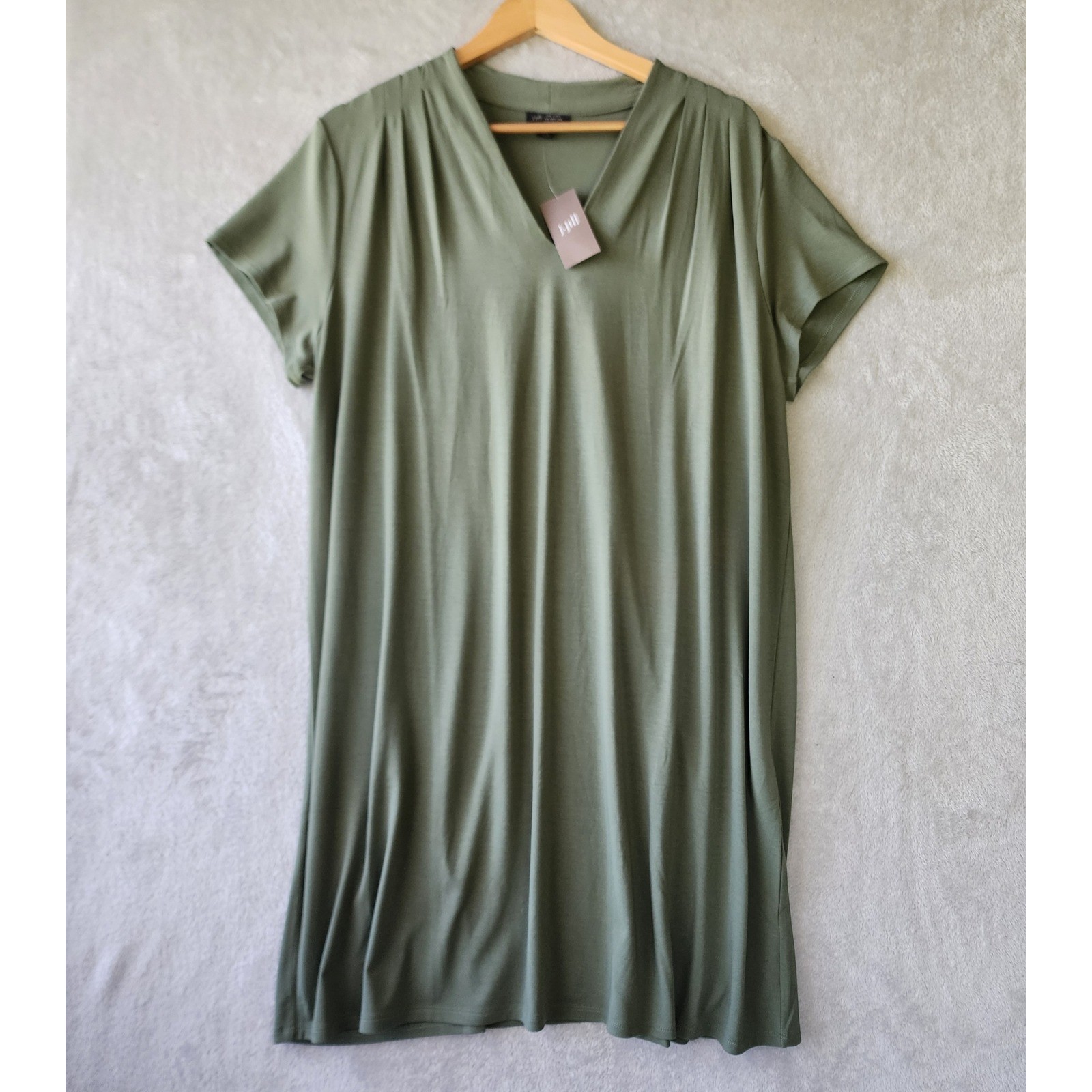 J. Jill Dress Size XL Petite Wearever Collection Sage Green Pleated Stretch NWT