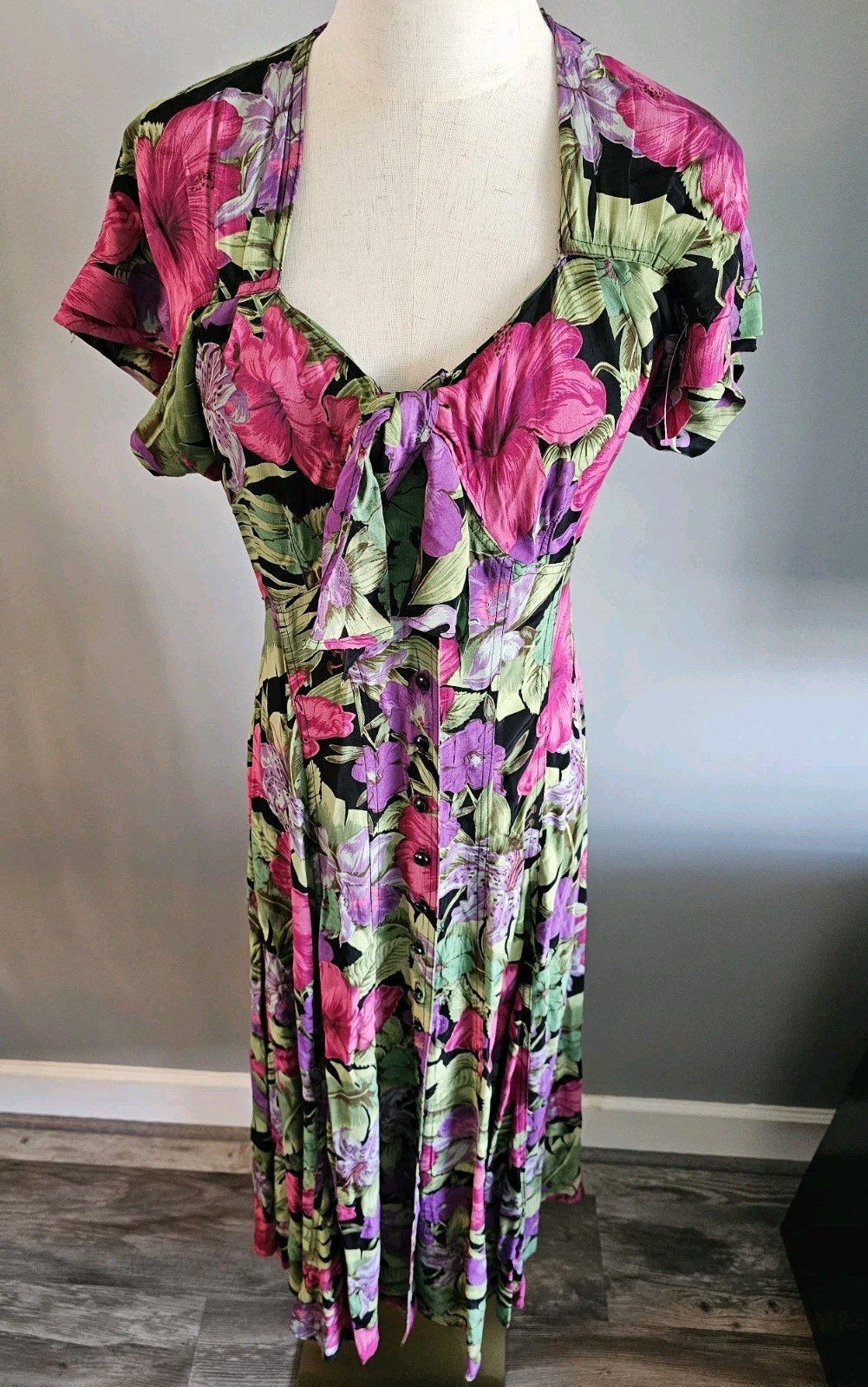 Vintage 80s Karen Alexander Tropical Floral Print Maxi Dress Size 8 Rayon Button