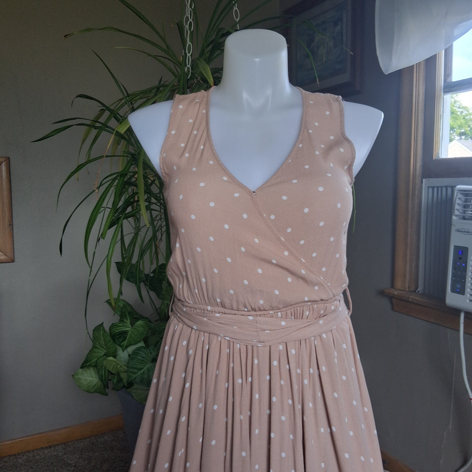 VICI Polka Dot Maxi Dress Flowy Feminine Neutral Tones European Summer Rayon M