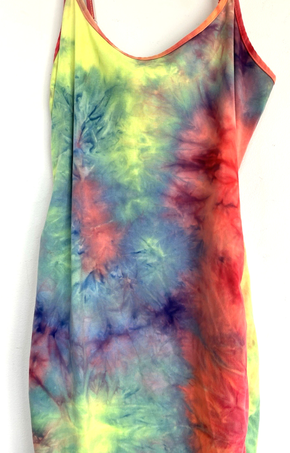 Absolutely Love It! Women’s Size Medium Tye Dye Ruched Midi Dress
