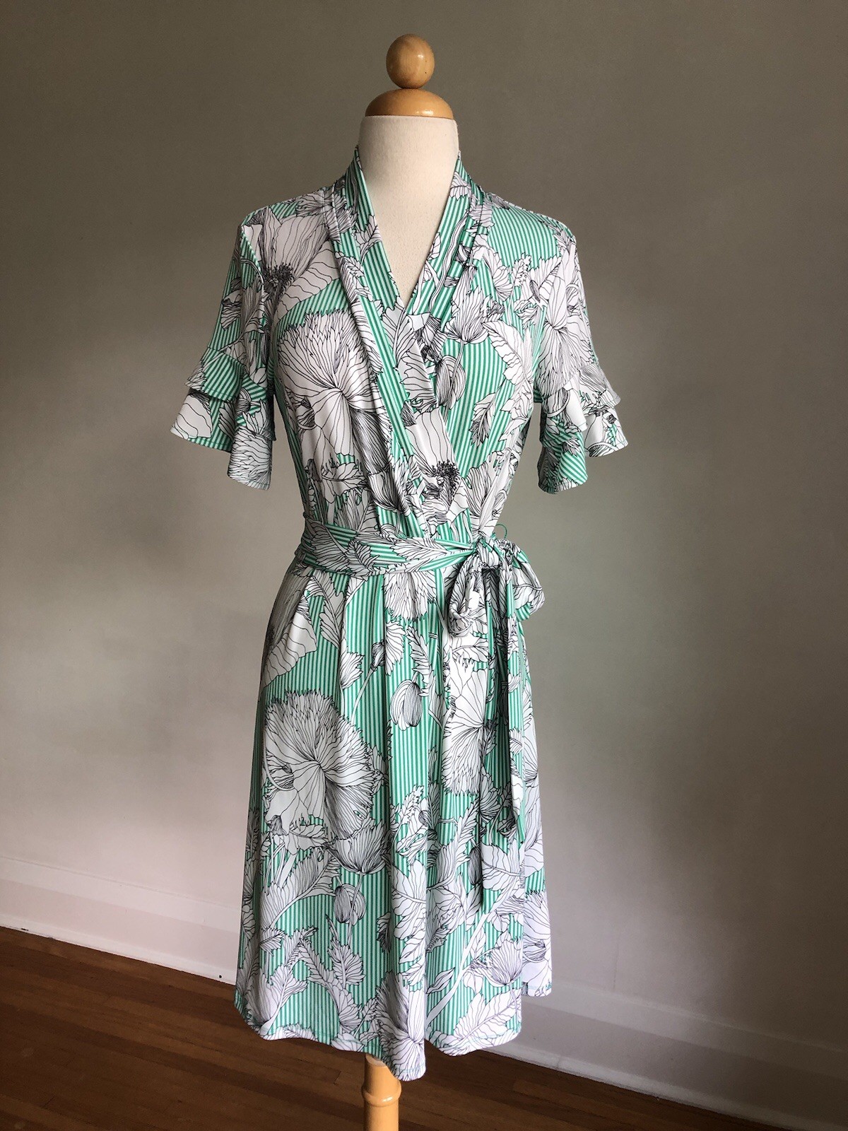 GORGEOUS NWOT LIZ CLAIBORNE Career Green Striped Floral Stretchy Wrap Dress SZ M