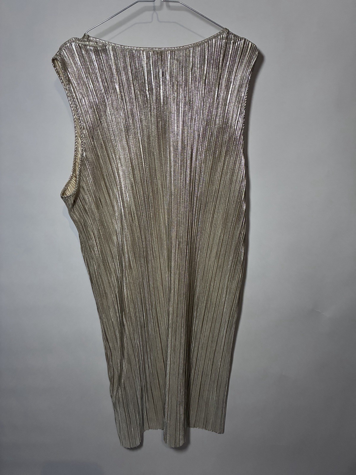H&M Silver Metallic Pleated Round Neck Sleeveless Shift Dress Knee Length XL