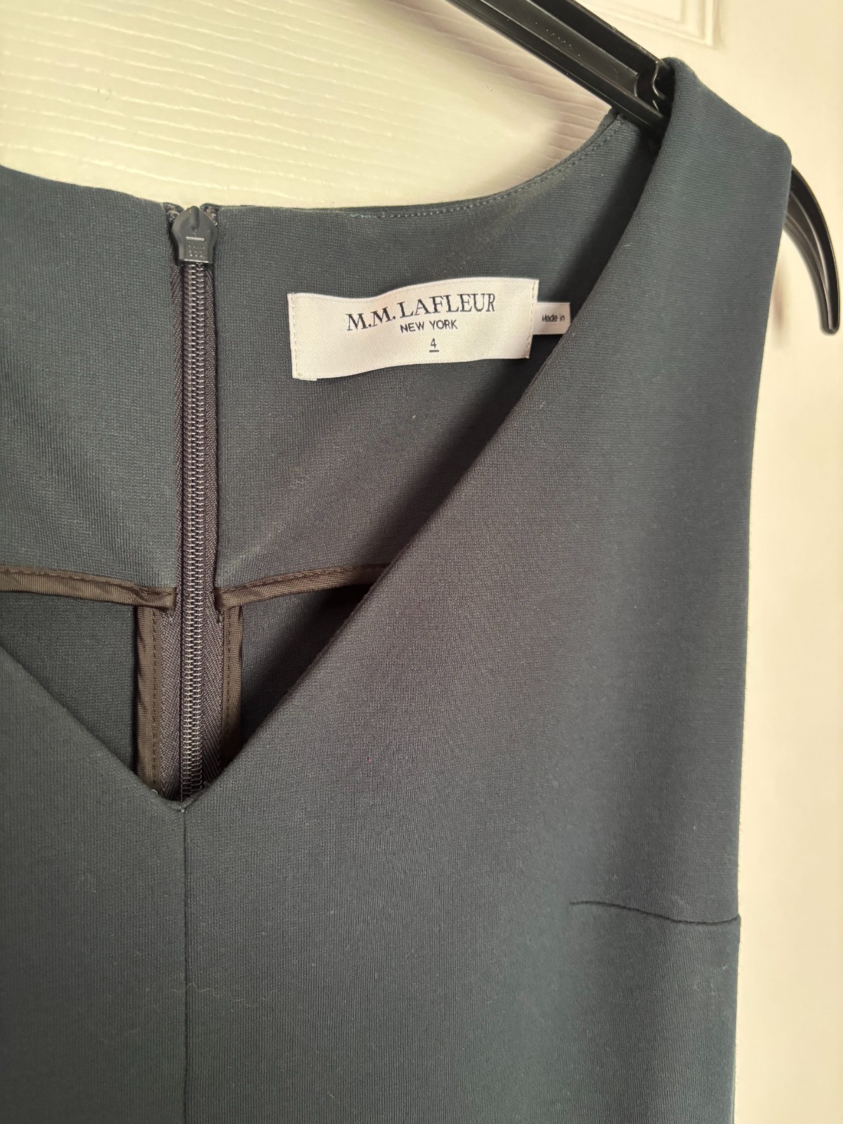 MM.LaFleur Navy Sleeveless Sheath Dress Size 4 Minimalist Career Midi