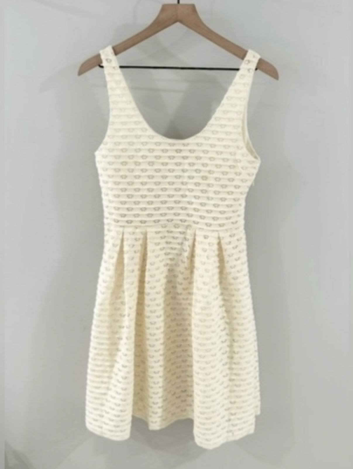 Alythea Sleeveless Pleated Dress Beige Large