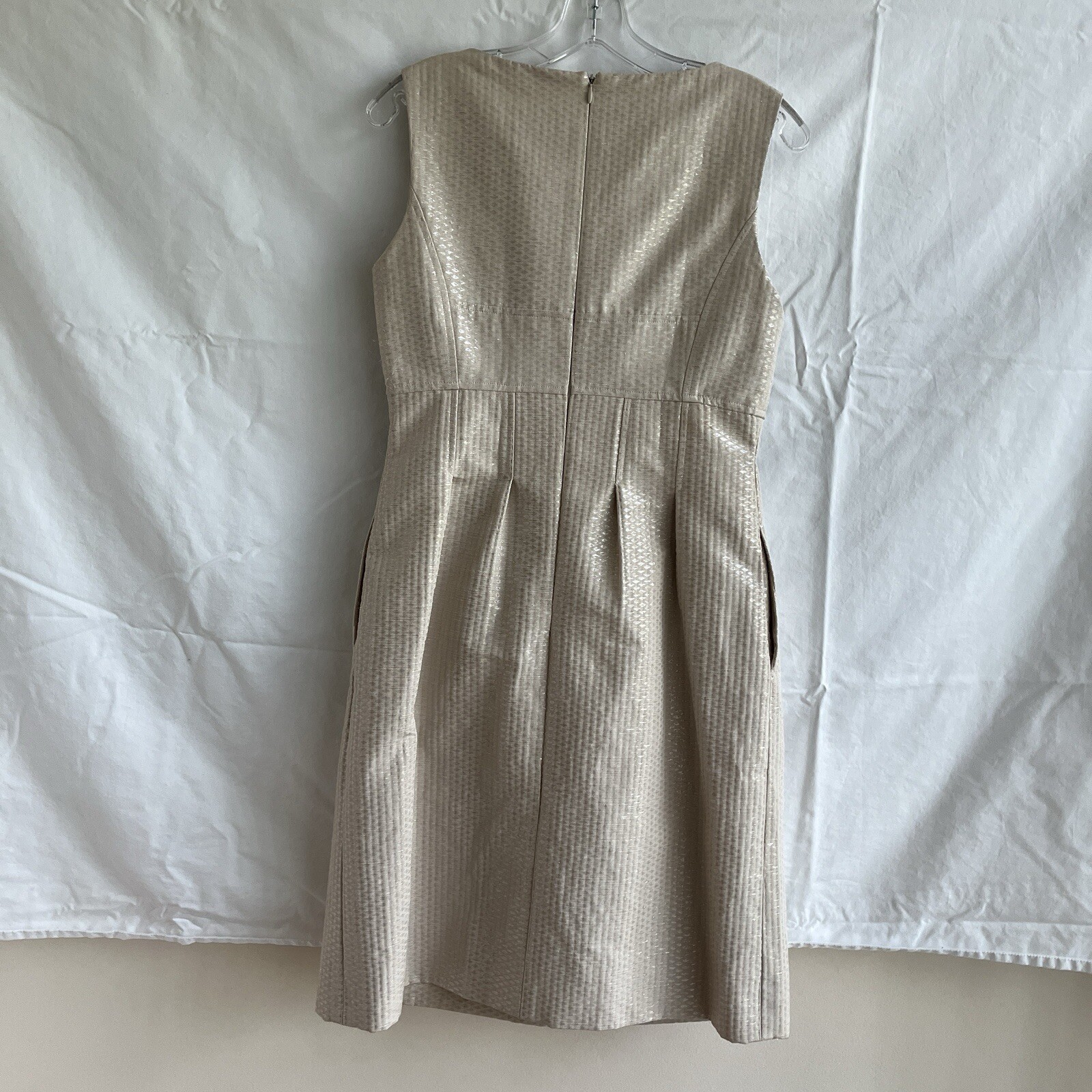 Lela Rose Cream shimmer textured fabric sheath dress, Crystals detail neck, sz 8