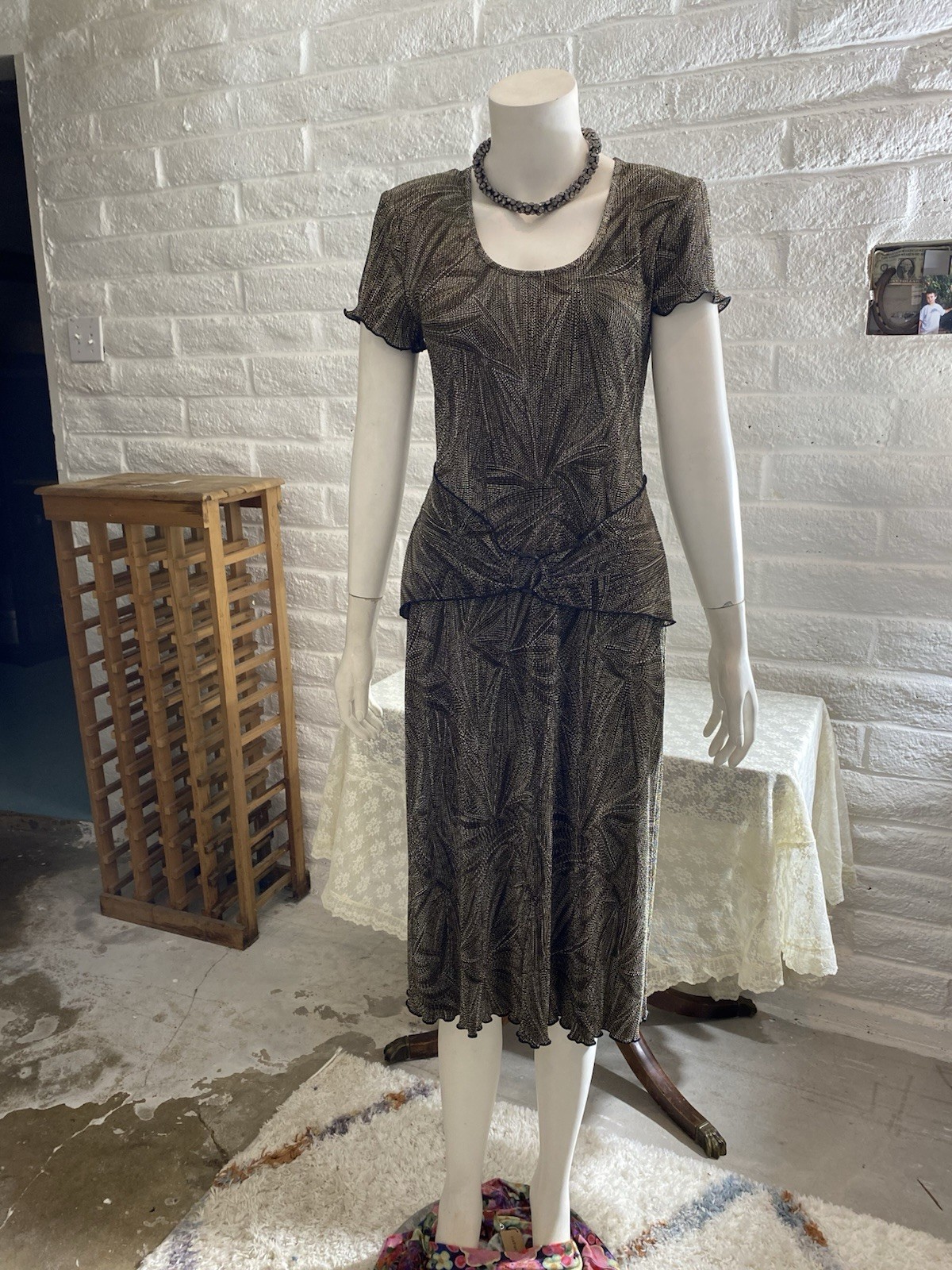 Connected Dress Size 8 NWOT Textured Polyester Sheath W/Mock Belt Sharp