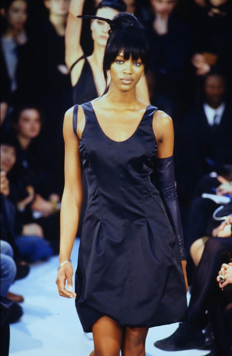Helmut Lang Autumn/Winter 1995 Naomi Campbell Runway Black Panelled Satin Dress