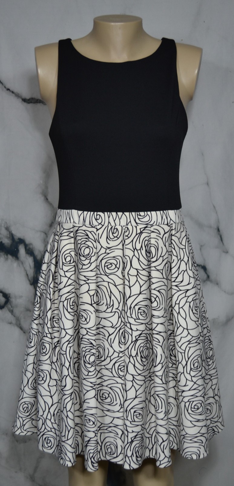 LIZ MINELLI Black Ivory Fit & Flare Sleeveless Dress Large Solid Bodice Floral S