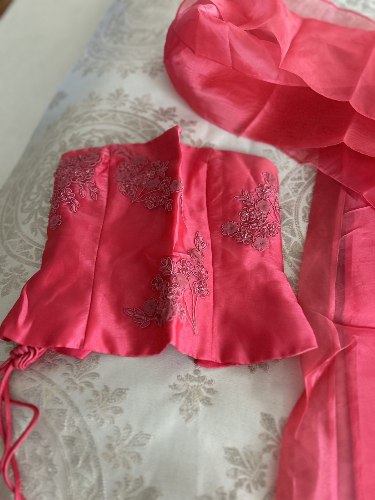 VINTAGE 2006 FAVIANA NEW YORK SIZE 1/2 3 PCE GOWN PROM PINK CORSET BACK SHAWL