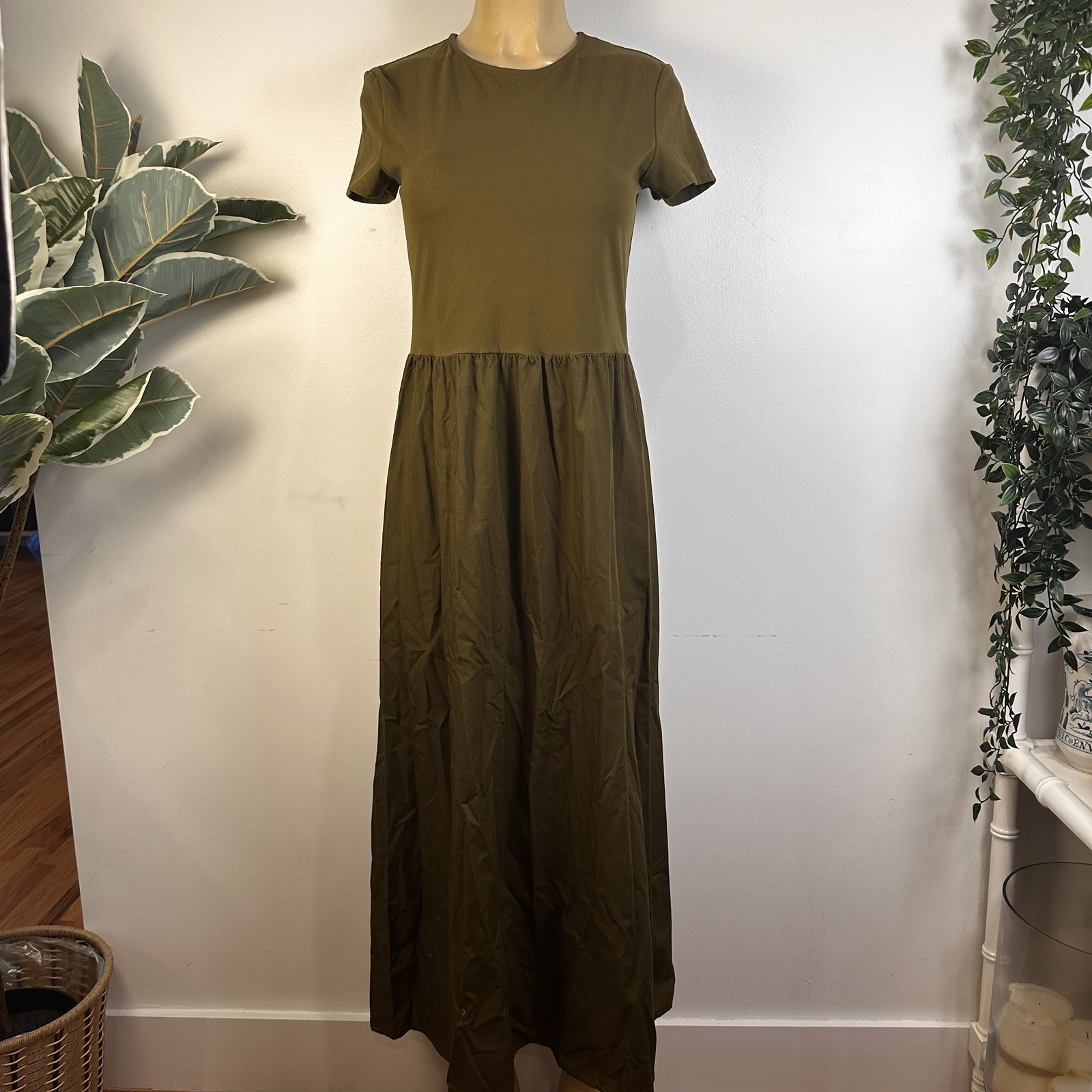 Divided H&M Olive Green Tank Dress Sz M Mixed Media Midi T-shirt Short Sleeves