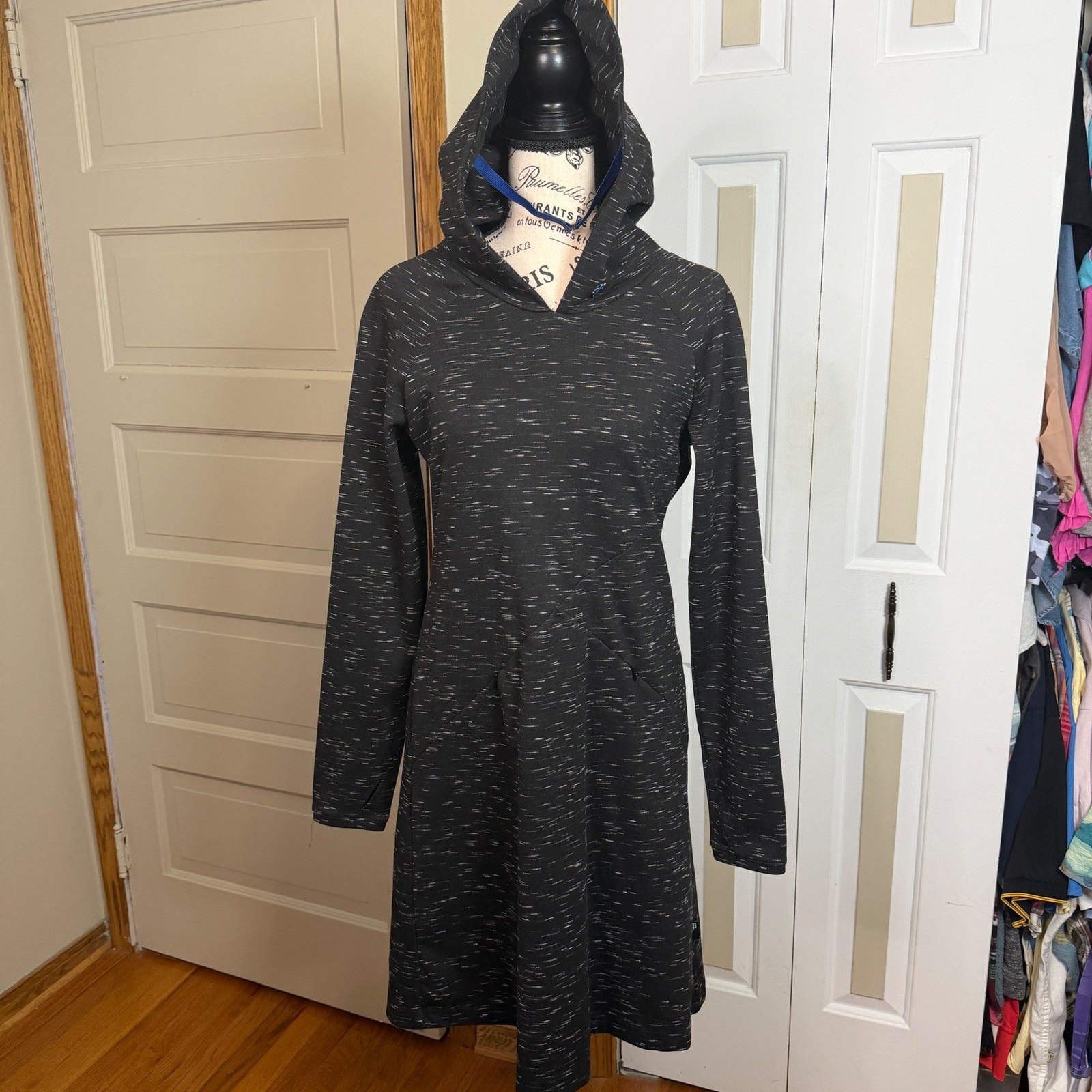 Betabrand Womens M Charcoal Space Dye Hoodie Dress Travel Utility Sleep Mask
