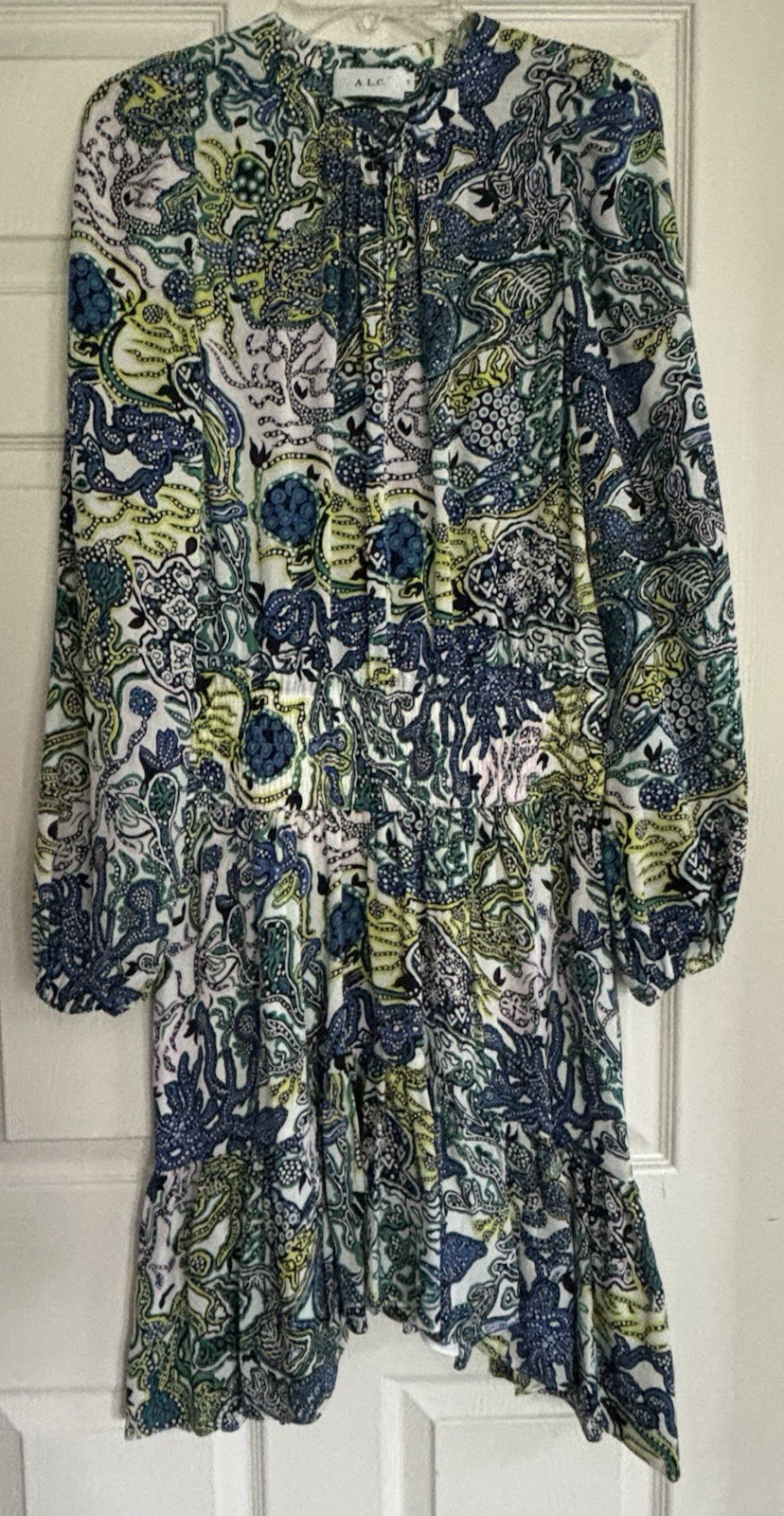 ALC 100% Silk Floral Dress Smocked Waist Green Sharkbite Hem Long Sleeve Sz 6