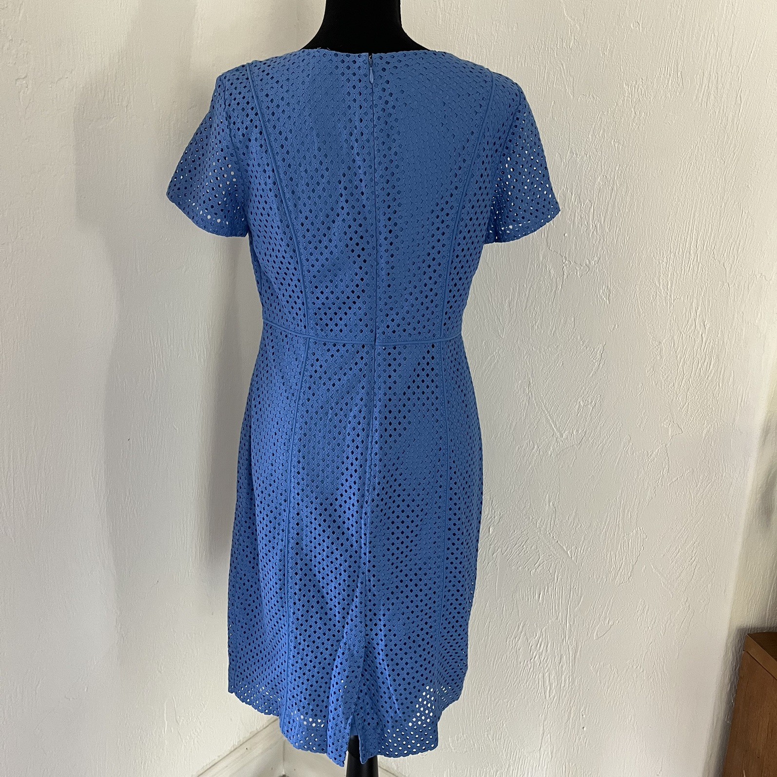 Talbots Shift Sheath Dress Periwinkle Blue 6 Laser Cut Lined Office Garden Guest