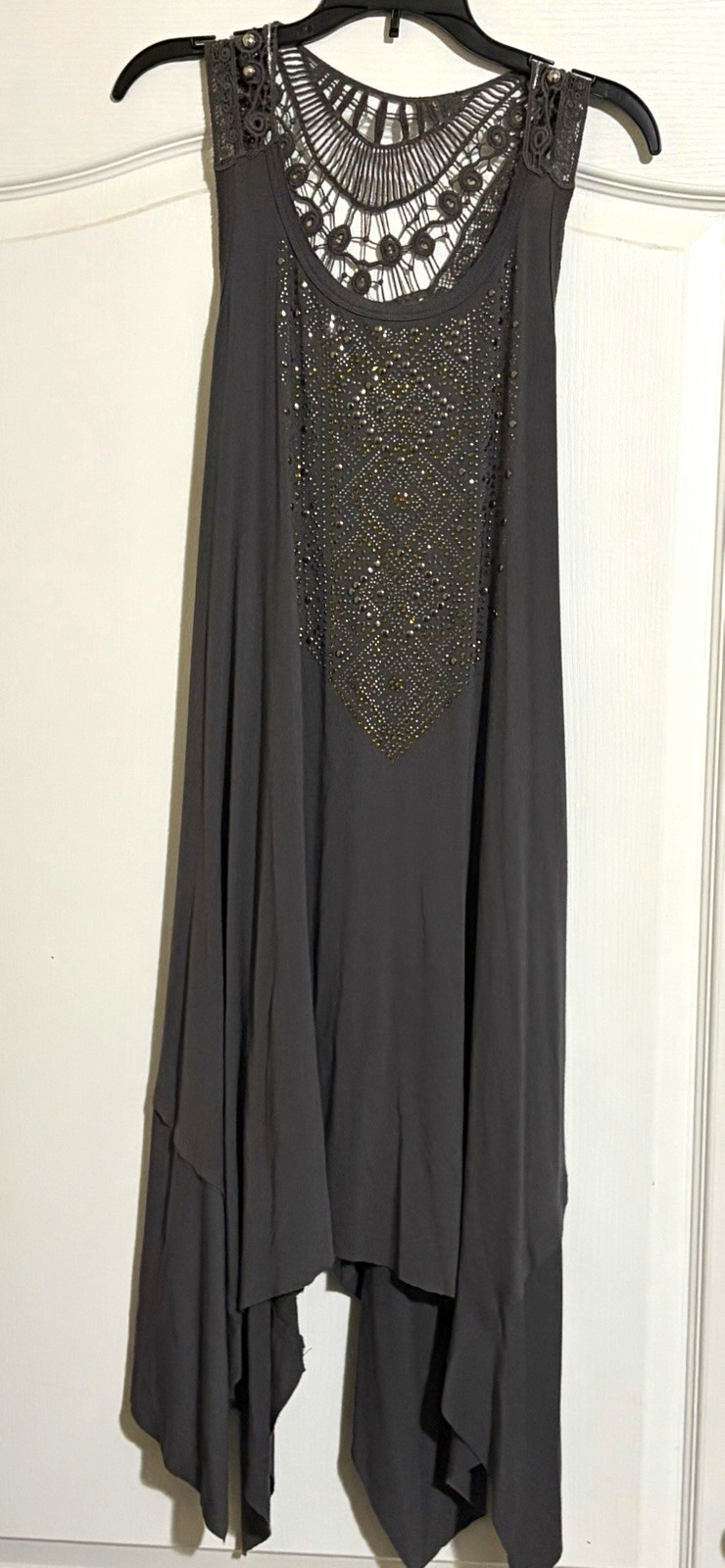 Women’s Gray Sleeveless Hi-Low Chiffon Shift Dress Beaded. Worn only once