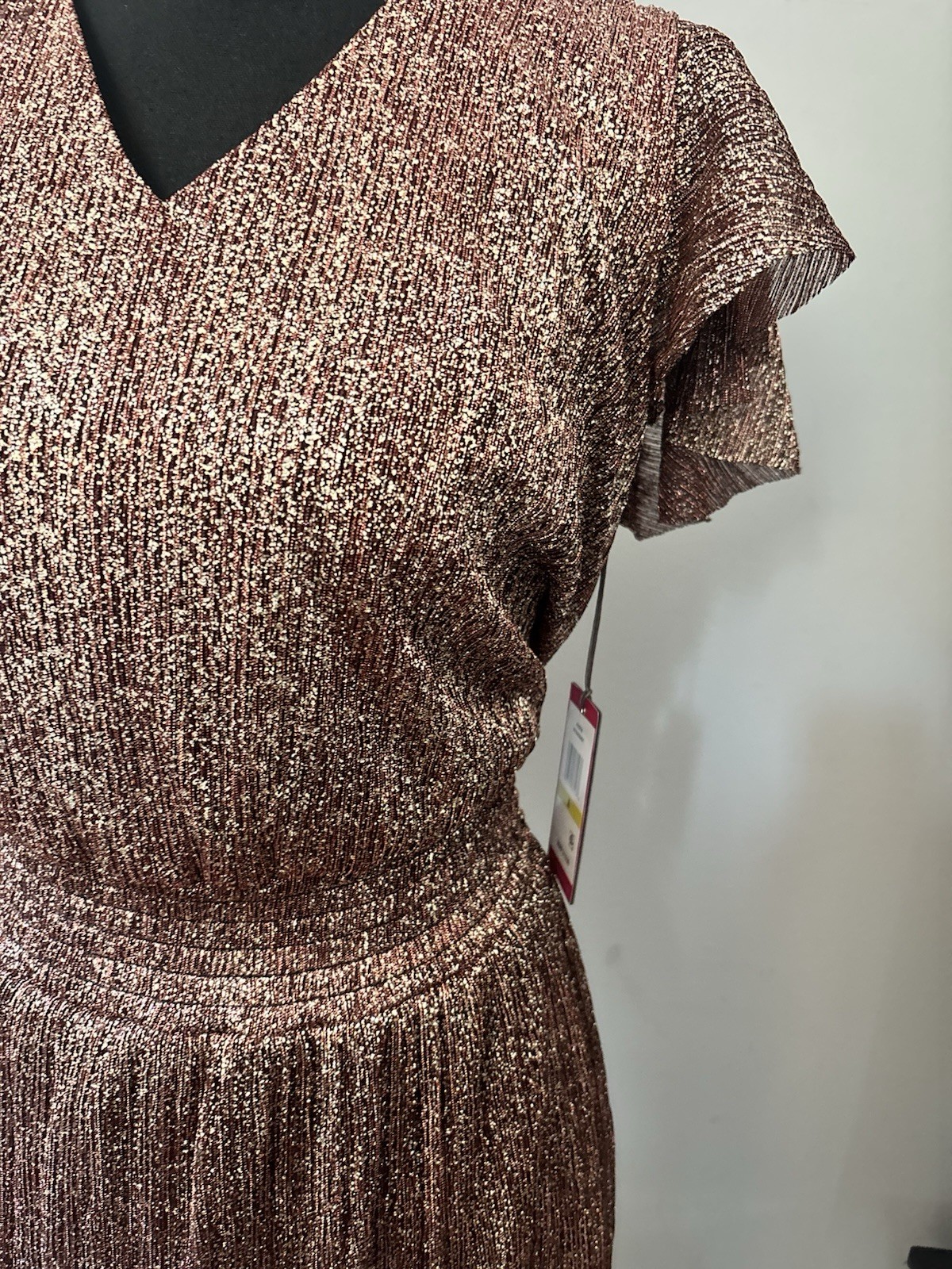 Vince Camuto Burgundy Metallic Knit Pleated V-Neck Flutter Sleeve Midi Dress M