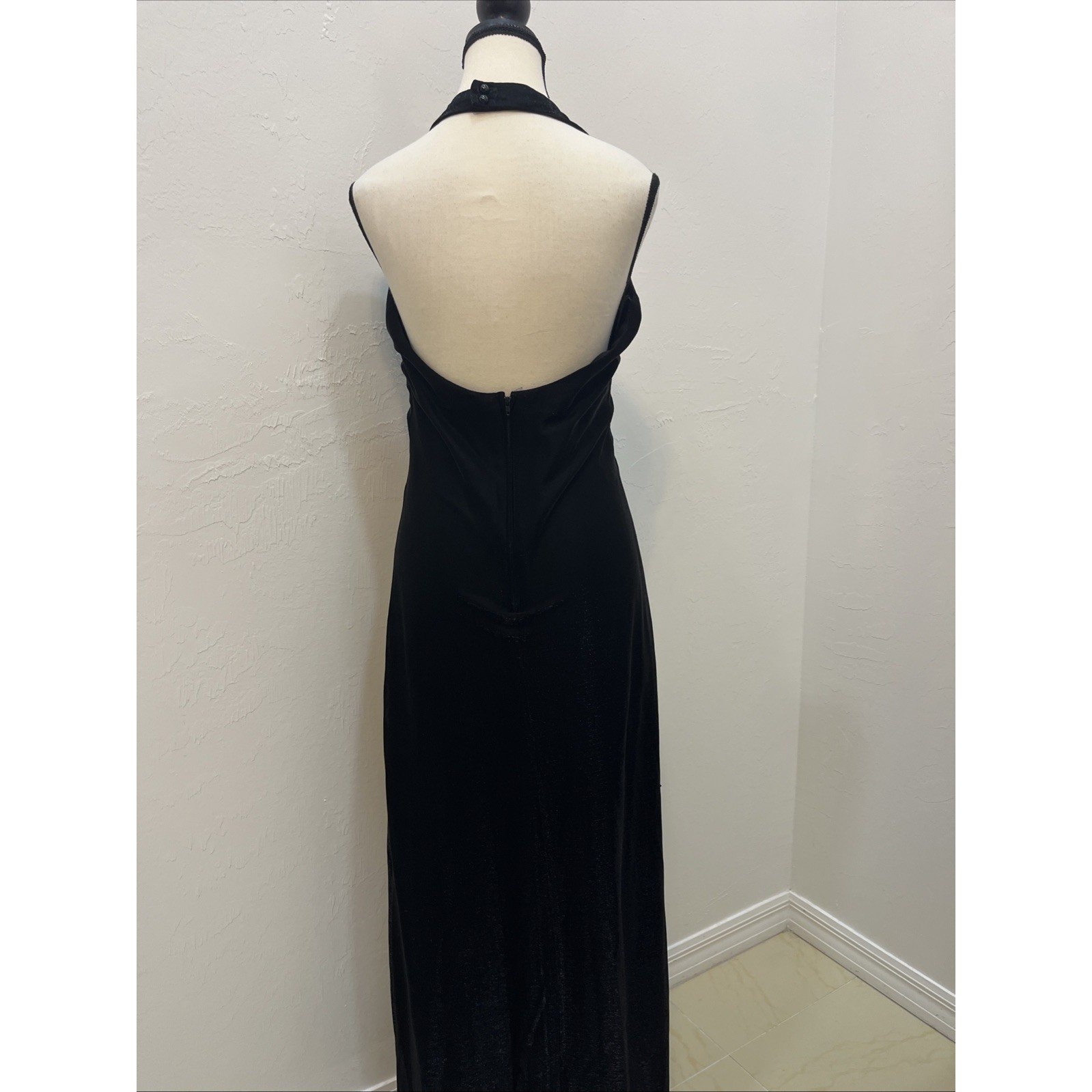 Cache Halter Gown Women 10 Black Excellent Metallic Pleated Rhinestone Formal