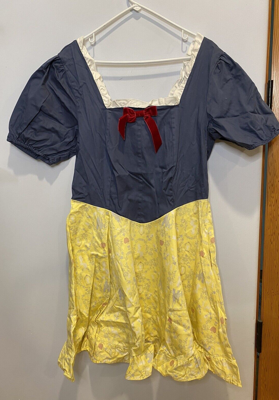 Her Universe Disney Snow White And The Seven Dwarfs Sweetheart Dress 2XL cosplay