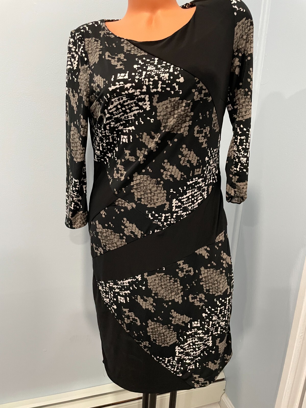 Taylor size 10 3/4 sleeve fall/winter dress