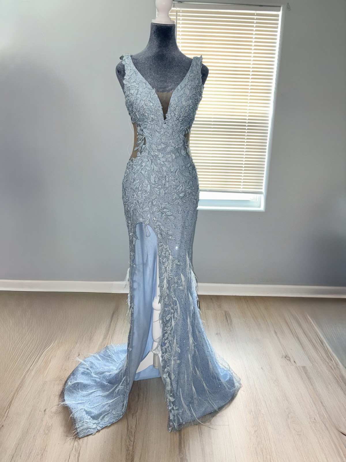 Portia and Scarlett Size 2 Feather Skirt Prom Dress Ice Blue Formal Gown