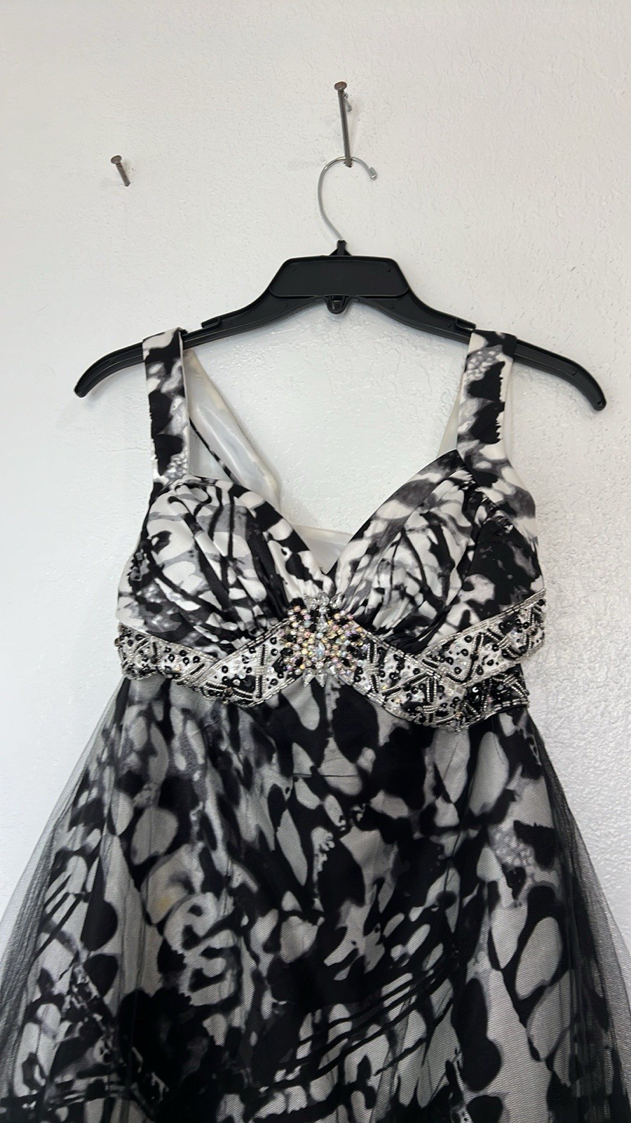 Deb Black And White Formal Maxi Dress 5/6 Sequins Beads It Crosses In The Back