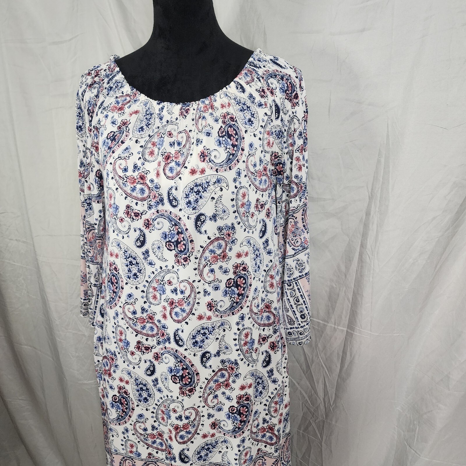 CATO Size Medium Pink Blue Paisley Smocked Off Shoulder Lined Shift Dress Pocket