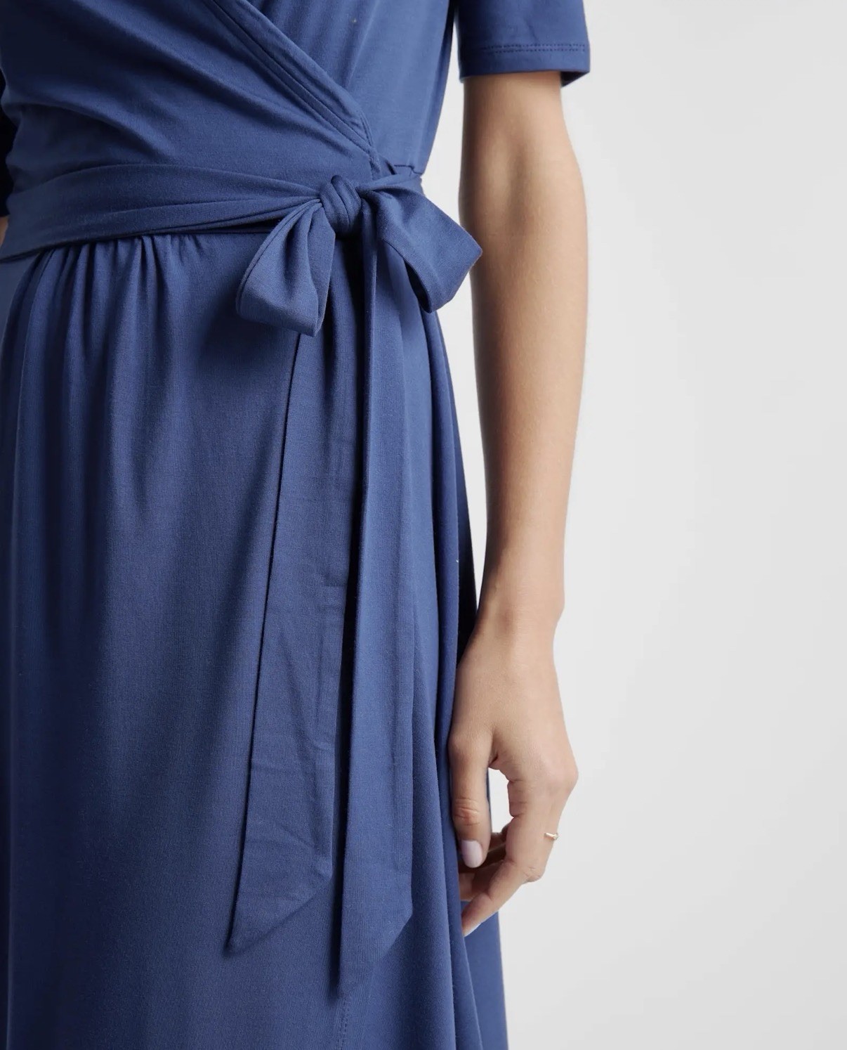 Quince Navy Solid Wrap Knee Length Dress Jersey V-Neck 3/4 Sleeve M