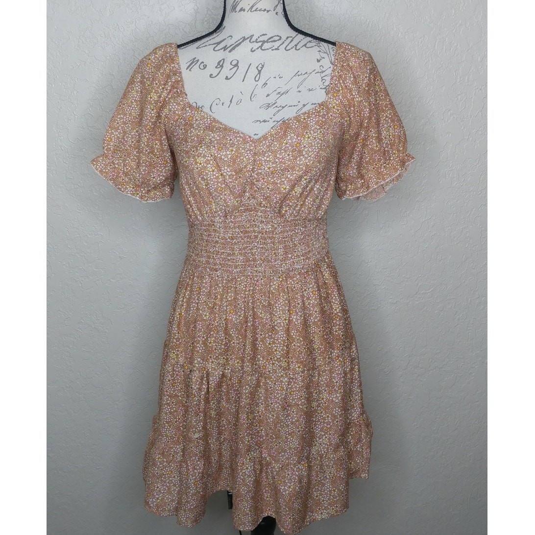 Hint of Blush Floral Dress Size M (CL)