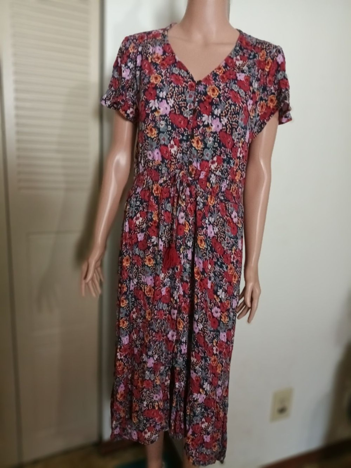 Knox Rose Red Floral V-Neck Midi Dress