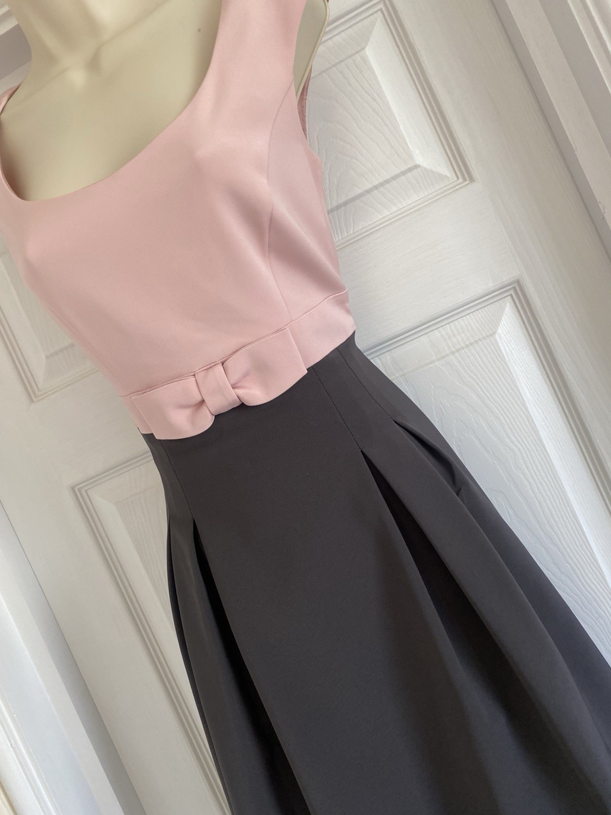 EXQUISITE PHASE EIGHT SIZE 10 USA 6 SOFT BLUSH & BLACK FIT &FLARE PARTY DRESS