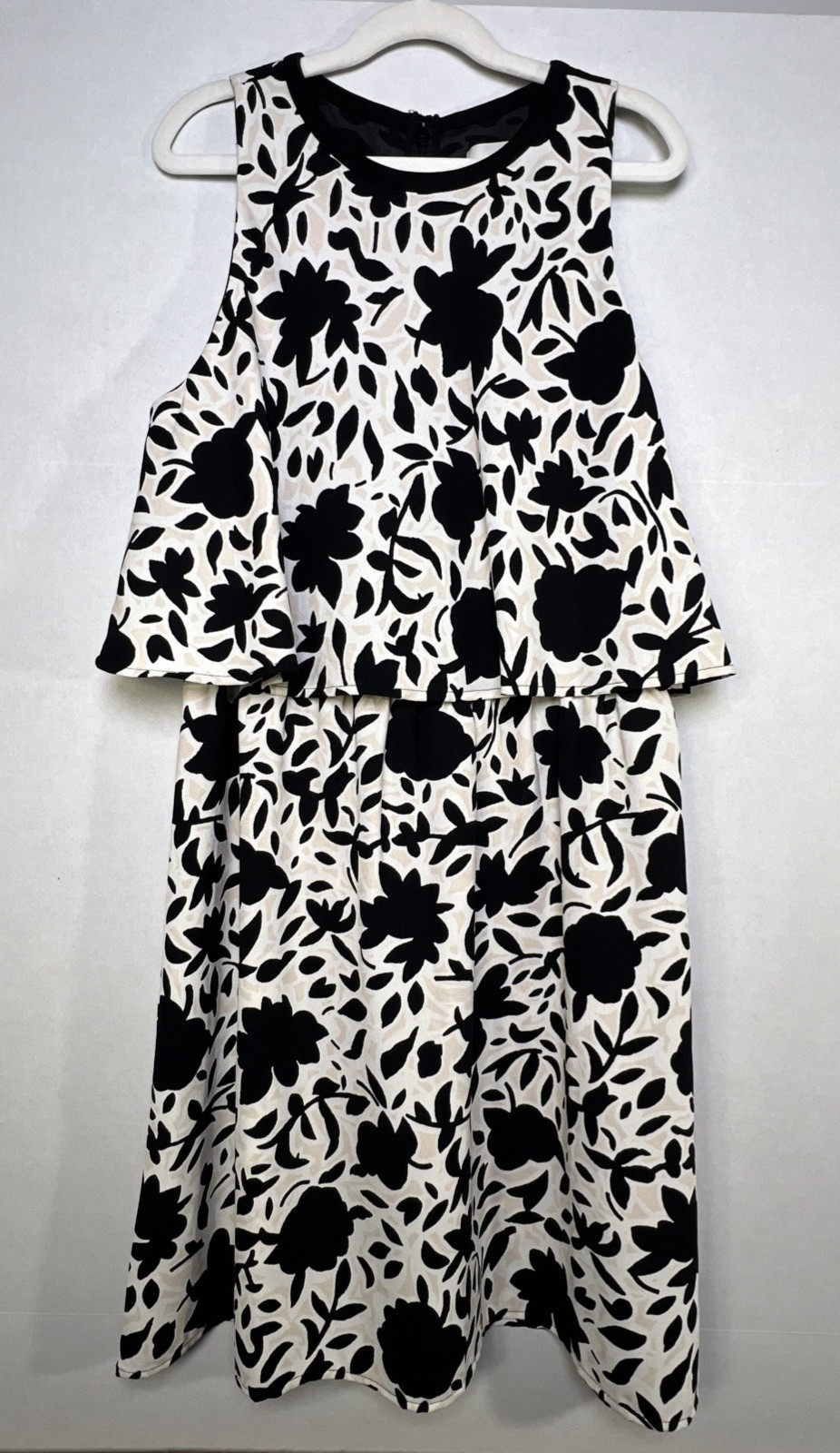 LOFT Black Ivory Floral Sleeveless 2 Tier Dress Size 0 Polyester Dry Clean Only
