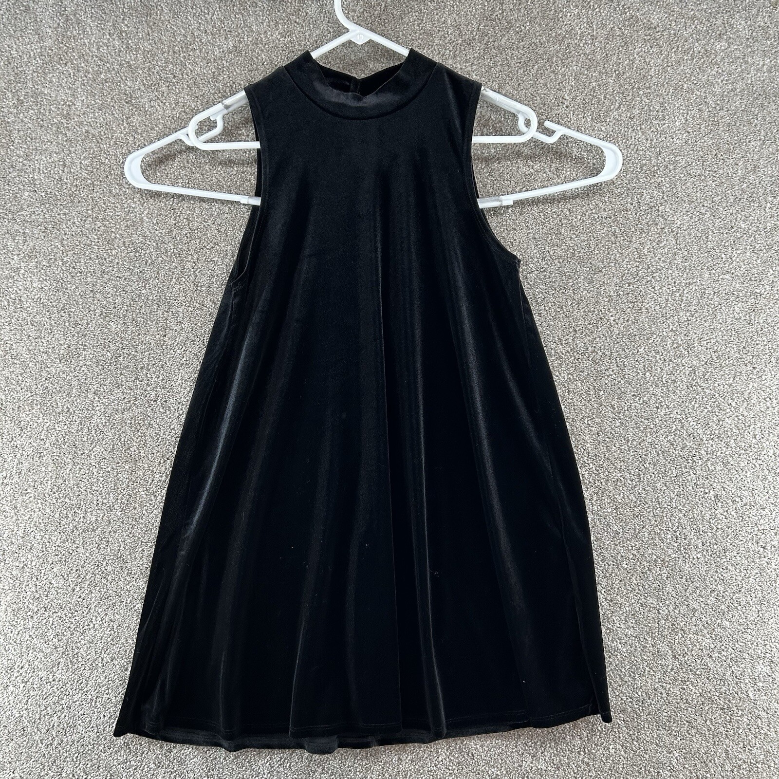 One Clothing Women’s Dress Size Medium Black Sleeveless Shift