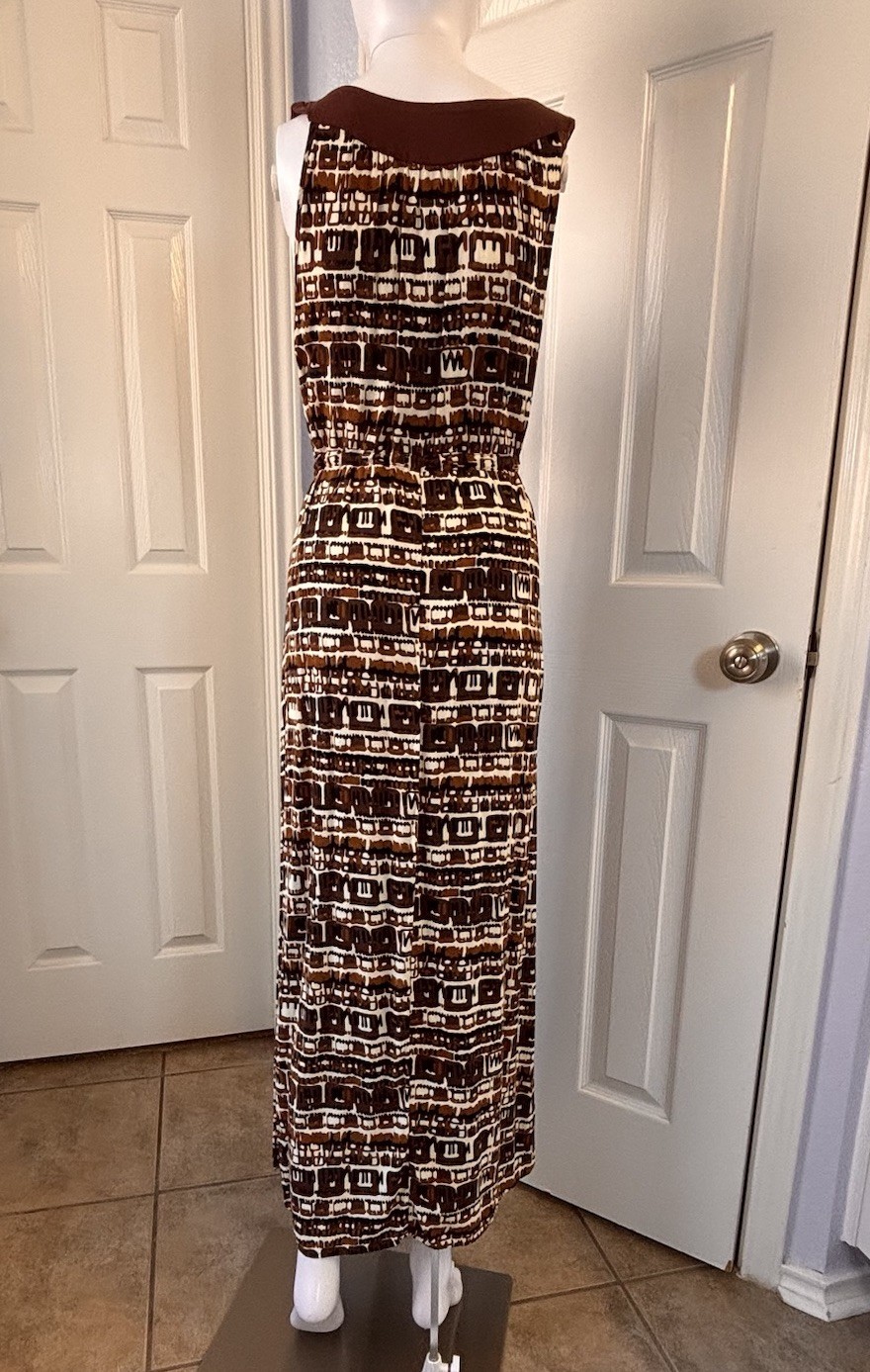 Elementz Petite Large Sleeveless Maxi Dress- Brown Geometric Print