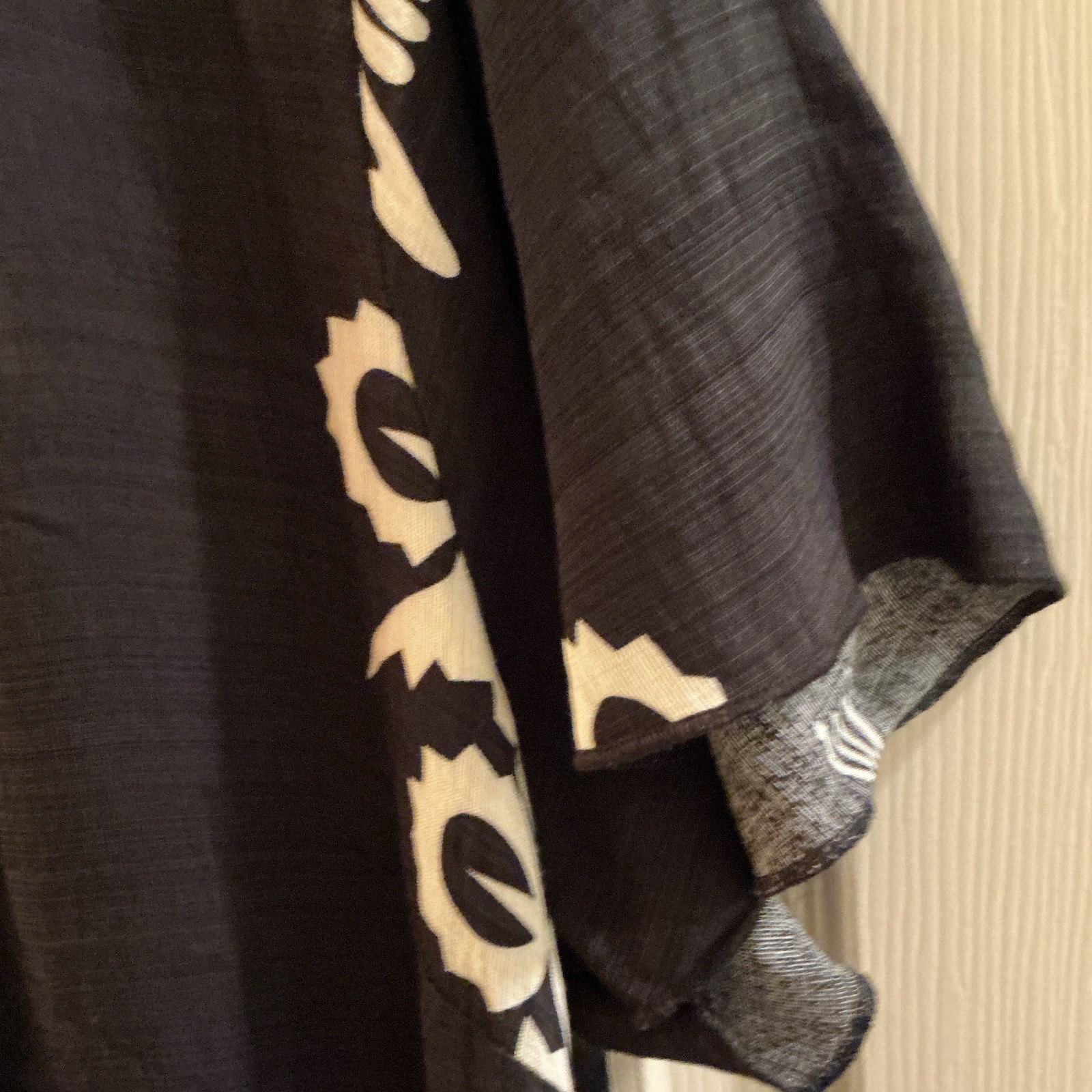 Pretty Garden Black & White Printed Short Sleeved Linen Dress With Pockets