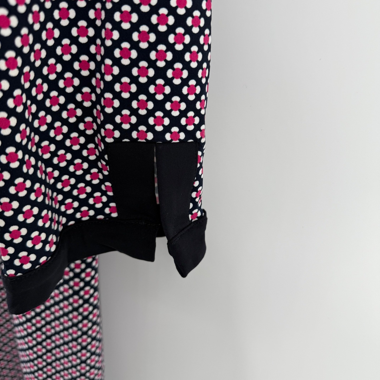 Ann Taylor Dress Size L Geometric Print V Neck 3/4 Sleeve Black Pink White