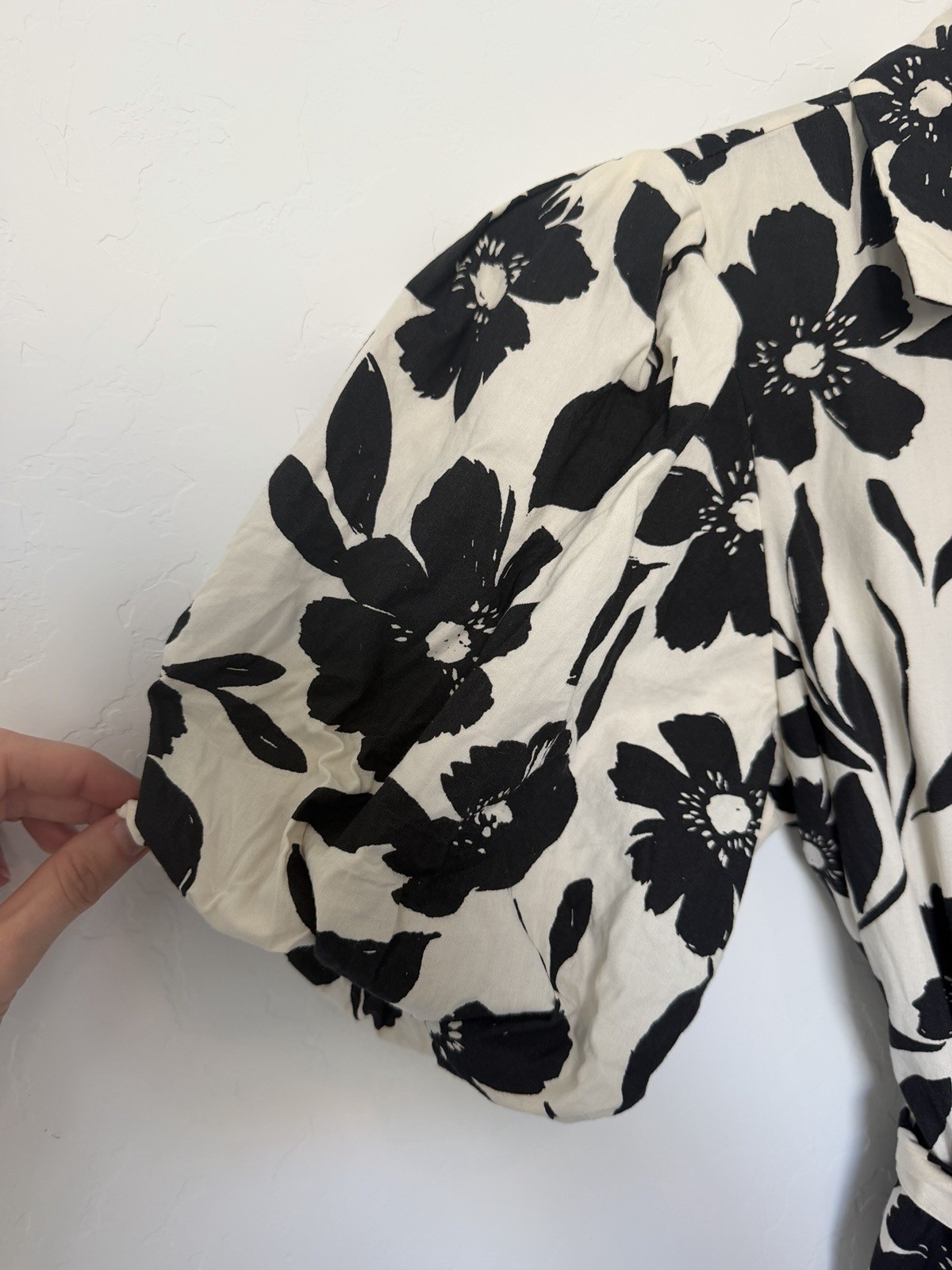 Jessica Simpson Cream & Black Floral Button Up Puff Sleeve Mini Dress Size Med