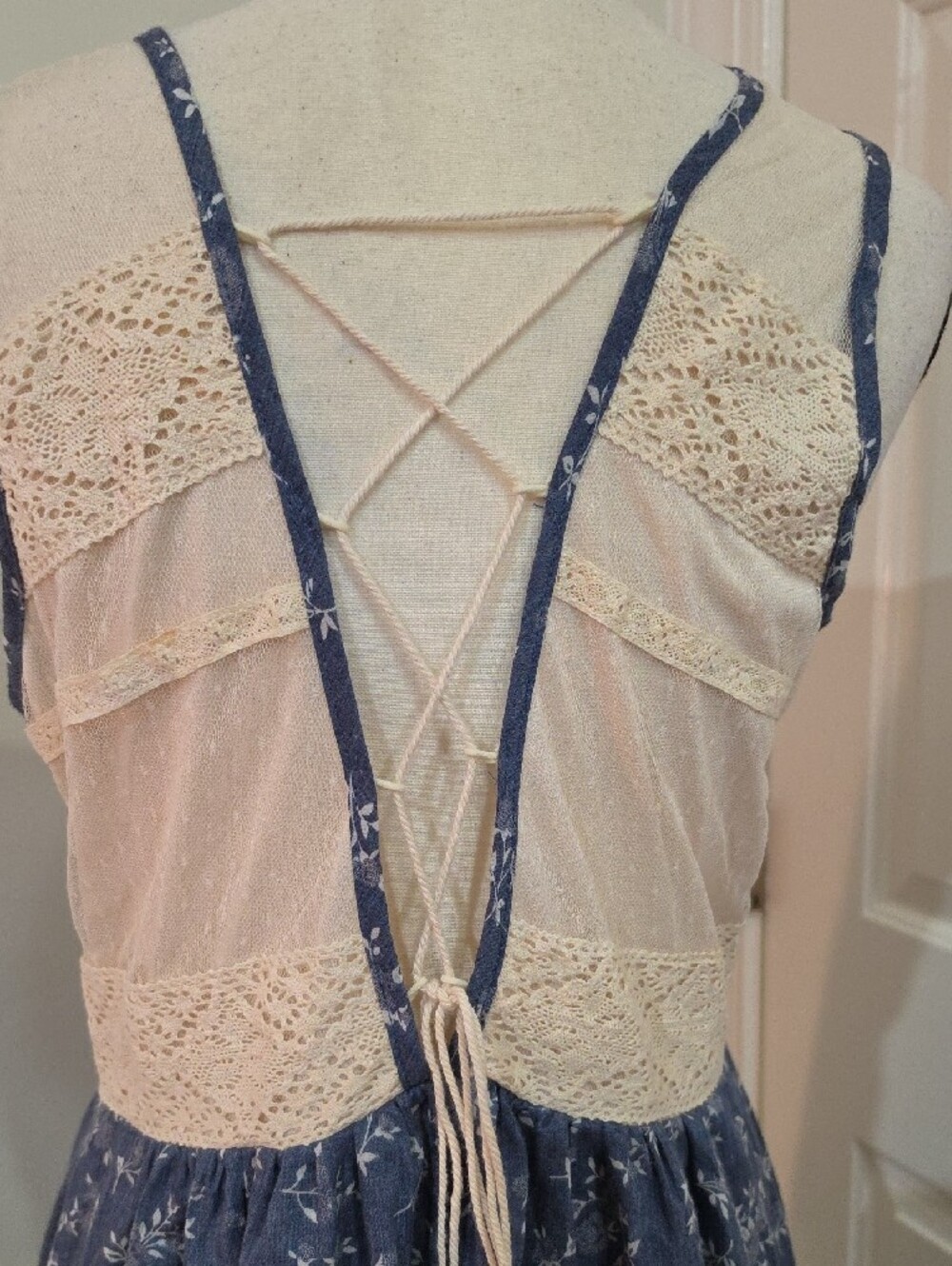 RYU Boho Cottagecore Blue Floral Lace-Up Corset-Back V-Neck Sundress – Size M