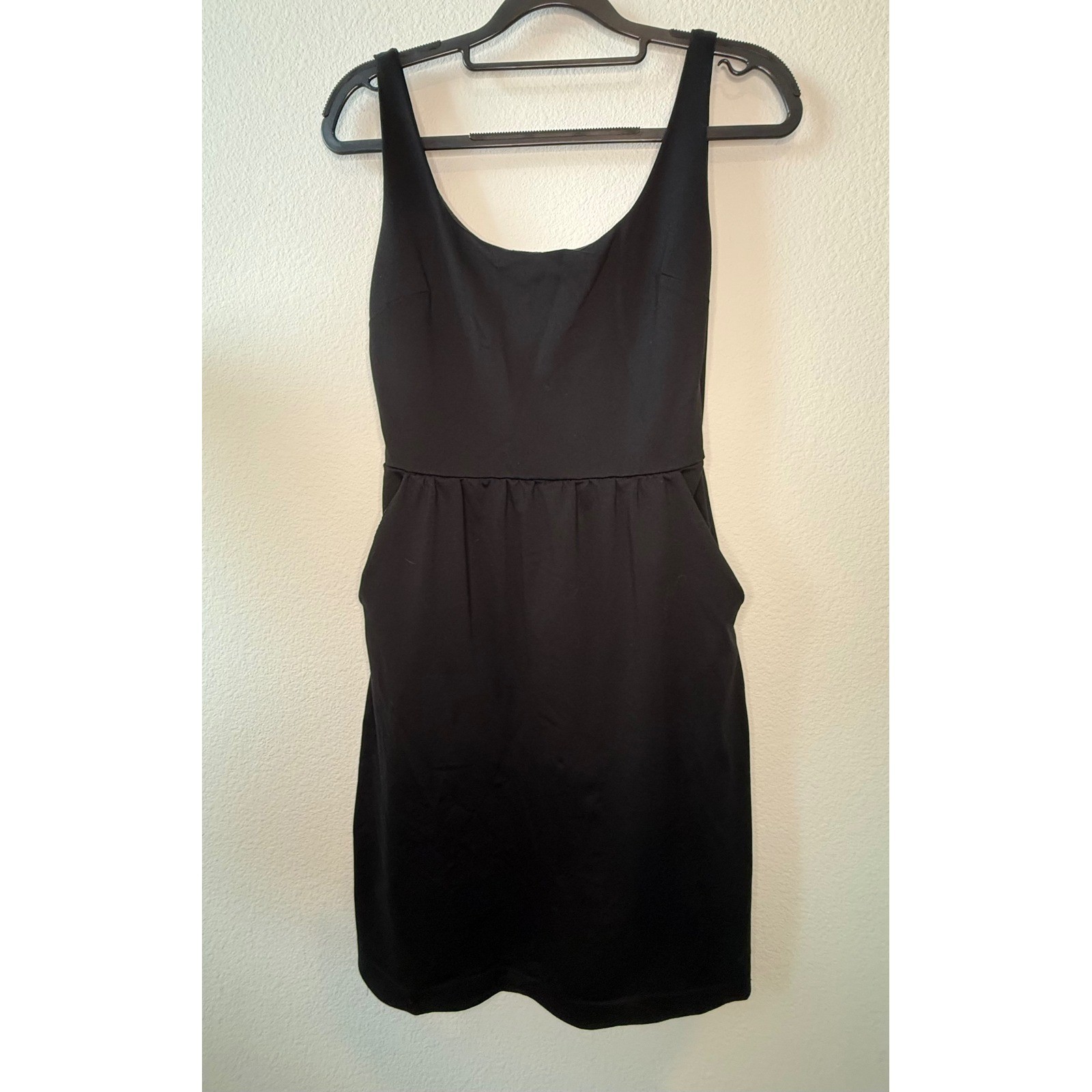 Cynthia Rowley Black Fit and Flare Mini Dress Scoop Neck Pockets Size 0