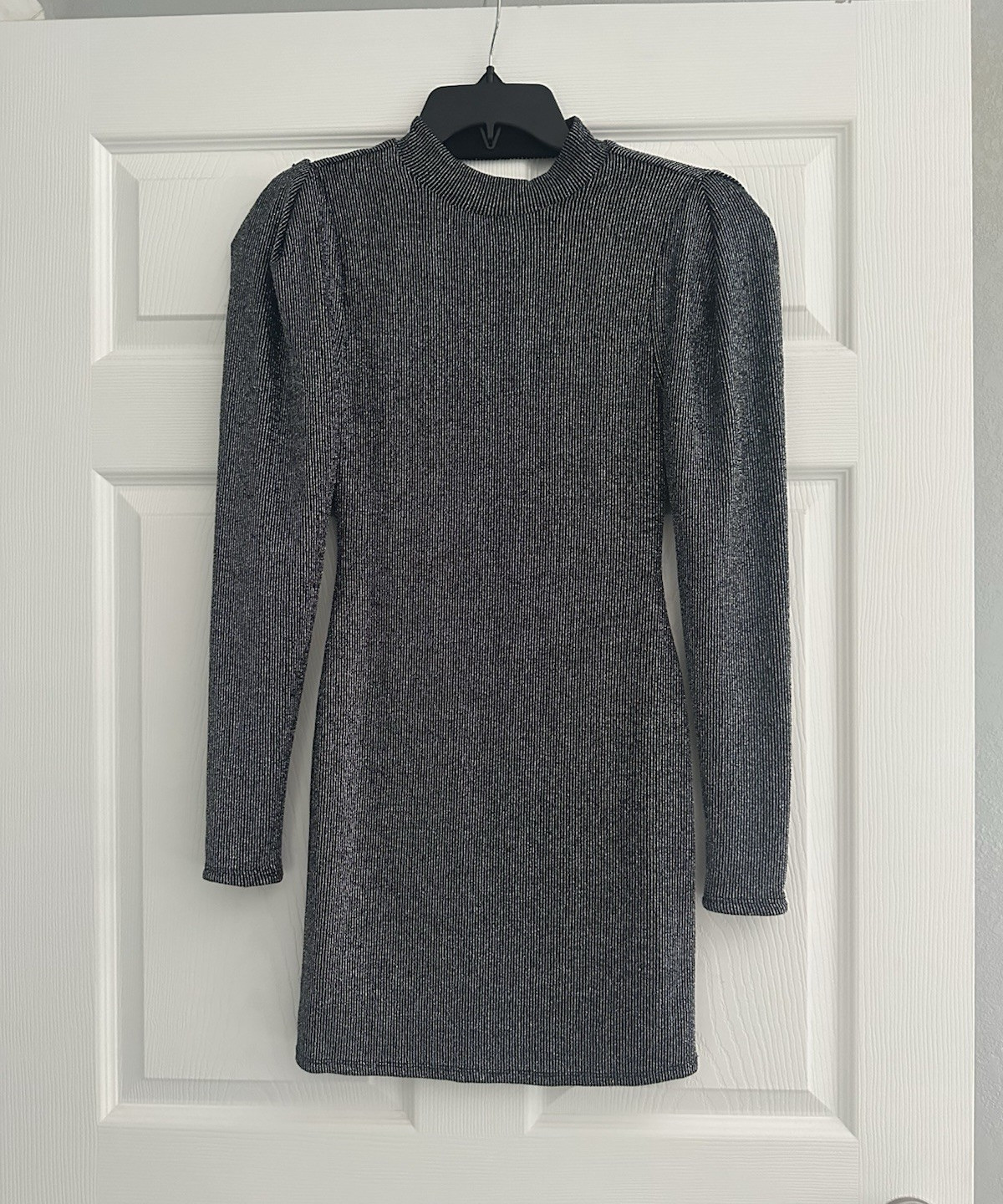 BCBG Gray Knit V-Neck Puff Long Sleeve Stretch Bodycon Mini Dress Size S