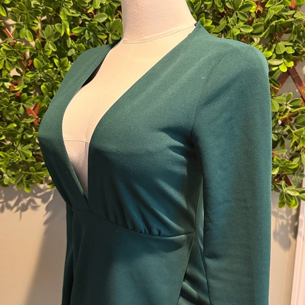 Make it Hot Green Long Sleeve Plunge V-Neck Cocktail Dress