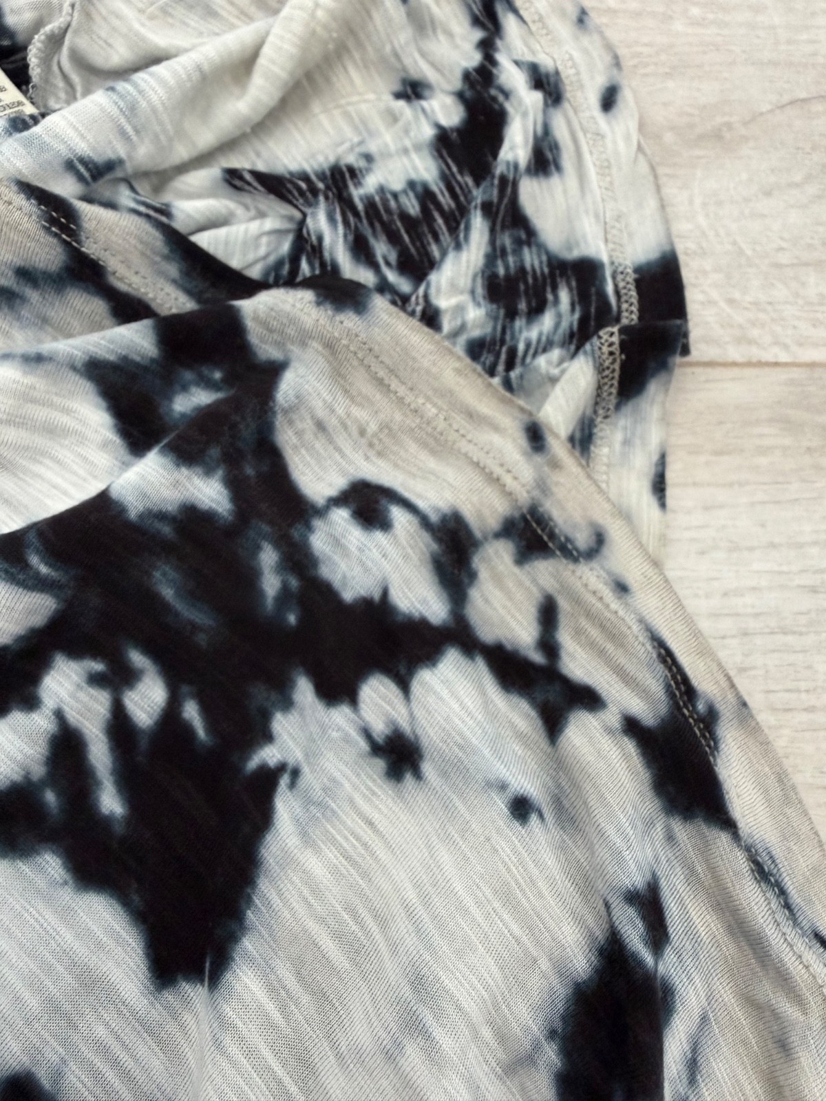 Cynthia Rowley Navy & White Tie-Dye Sleeveless Cowl Neck Maxi Dress – SIZE L