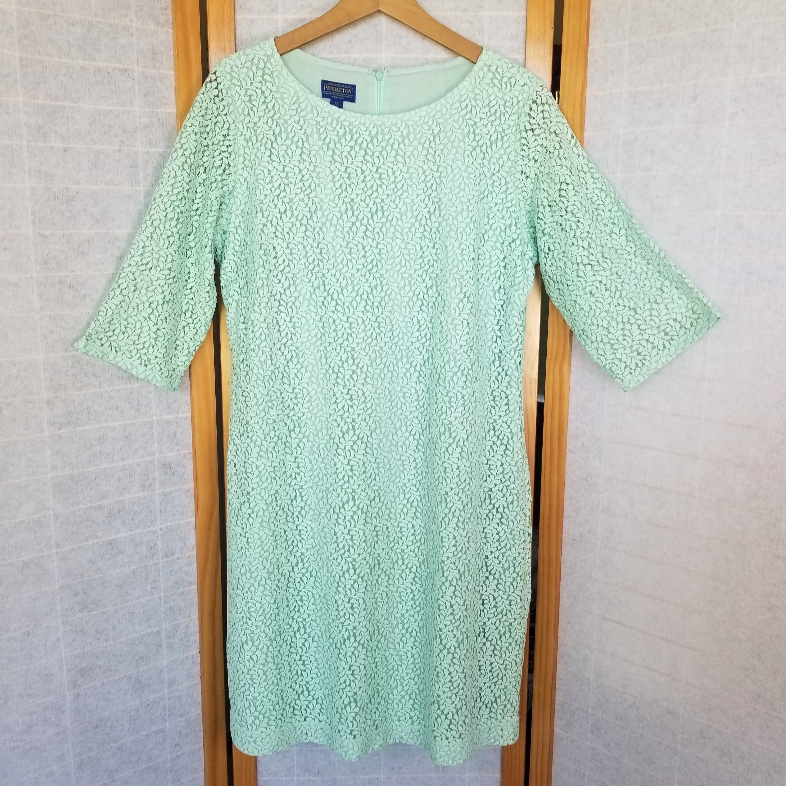 Pendleton Mint Green Lace Shift Dress Half Sleeves Size 12 Petite Lined