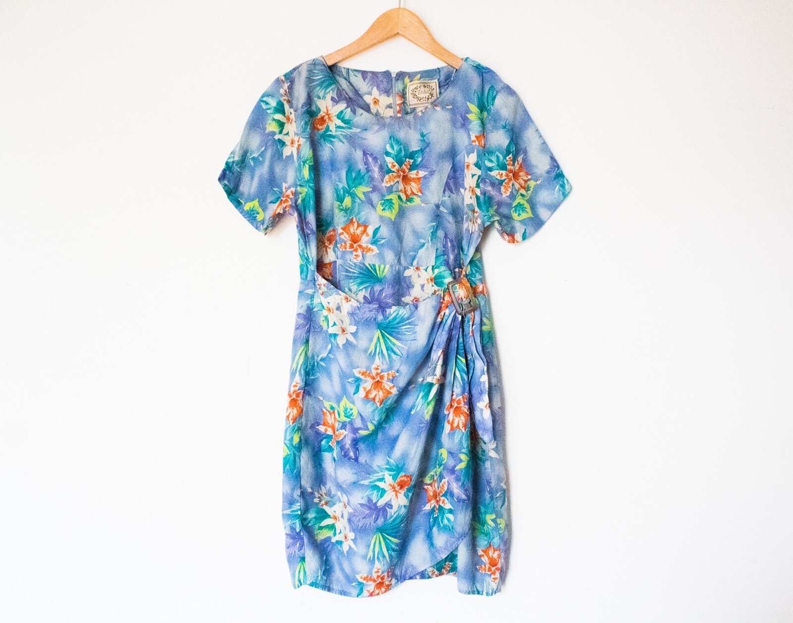 Erika | Vintage 80’s/90’s Tropical Floral Print Short Sleeved Sundress | Size M