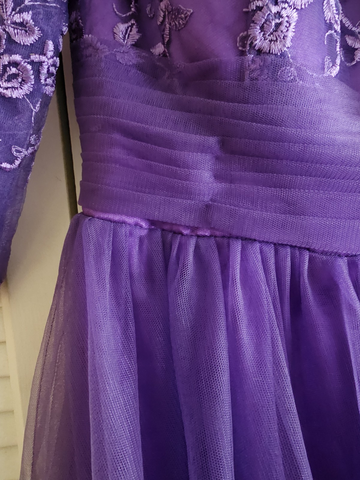 Elegant Purple Gown, Small, Unbranded, Half Sleeves
