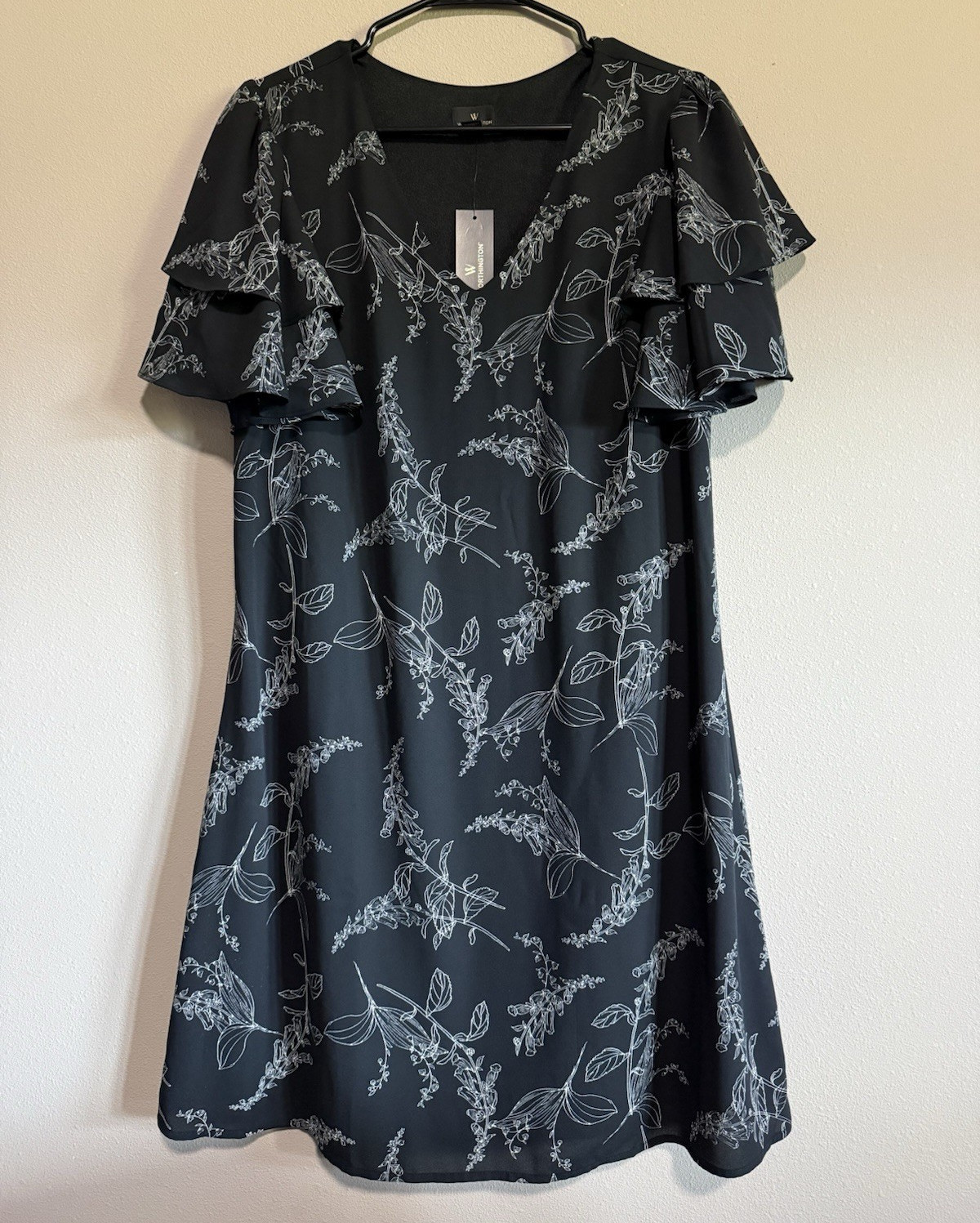 Worthington Women’s Black/White Floral V-Neck Flutter Sleeve Shift Dress, M