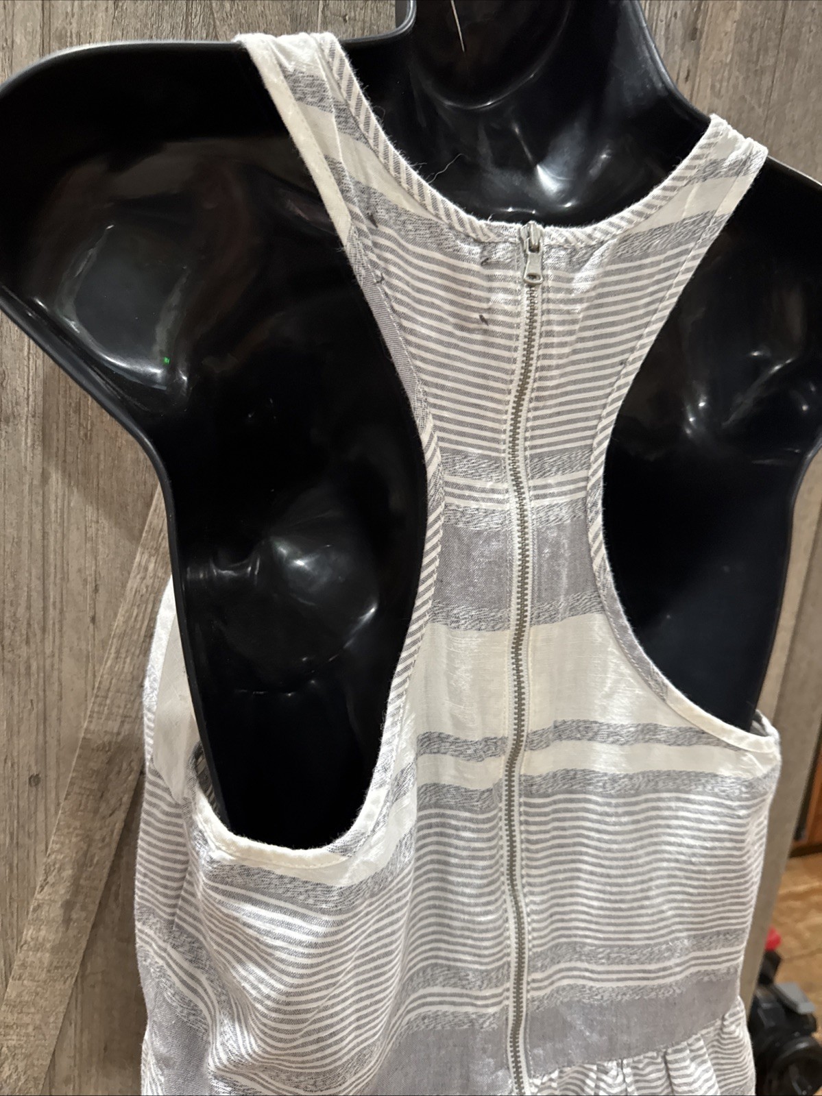 Lou & Grey Sz 8 Gray White Striped Racerback Dress Zipper Pockets