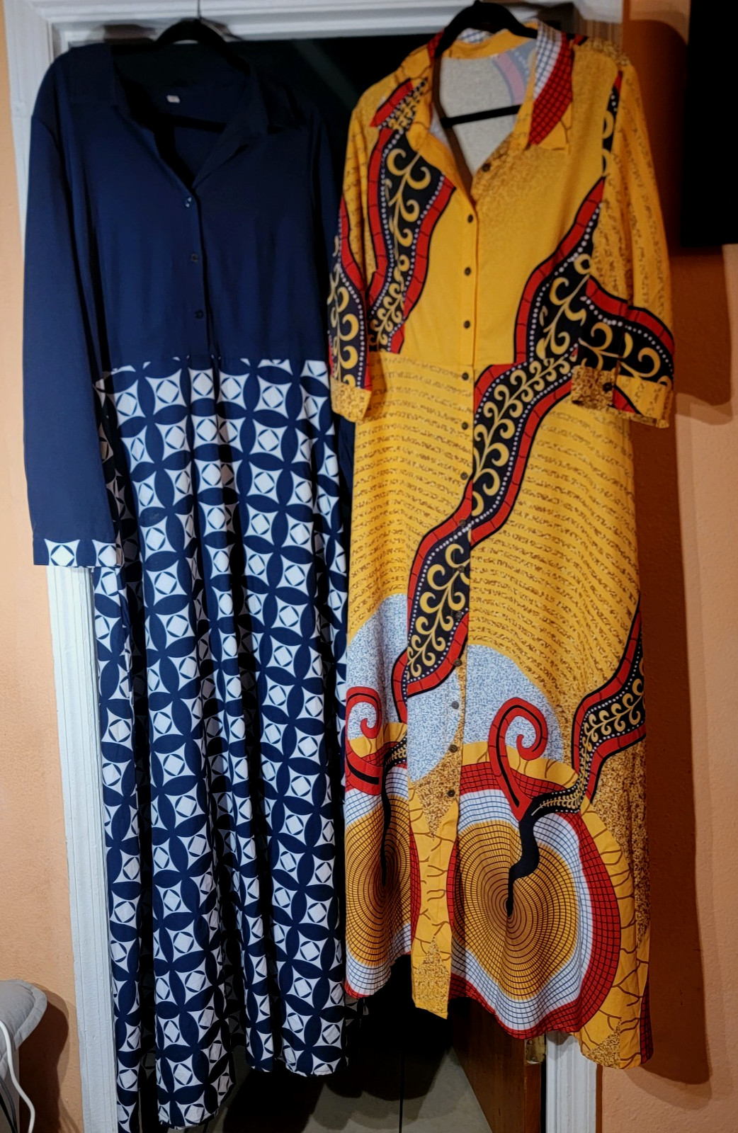 Women’s Lot Of 2 Any Season Dresses. Sz XL. Excellent ( AND CUTE!)