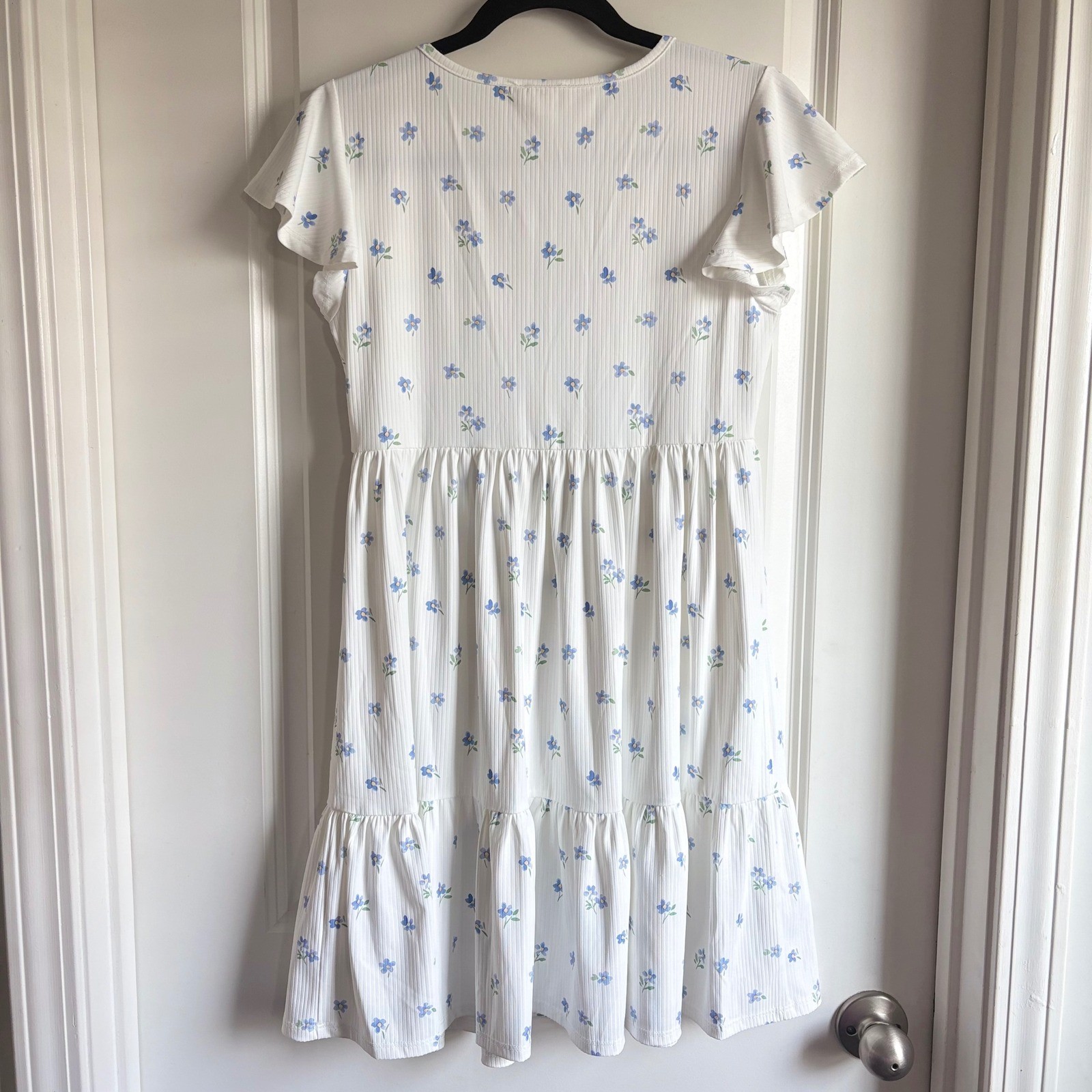 Hem & Thread Ribbed Floral Tiered Mini Dress White V-Neck Flowy Babydoll Small